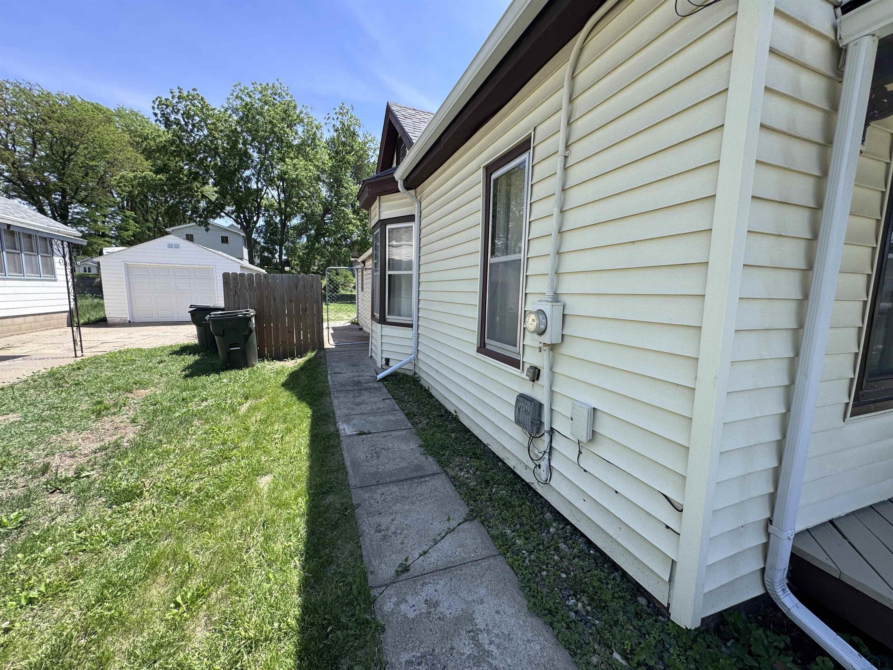 MLS #833108