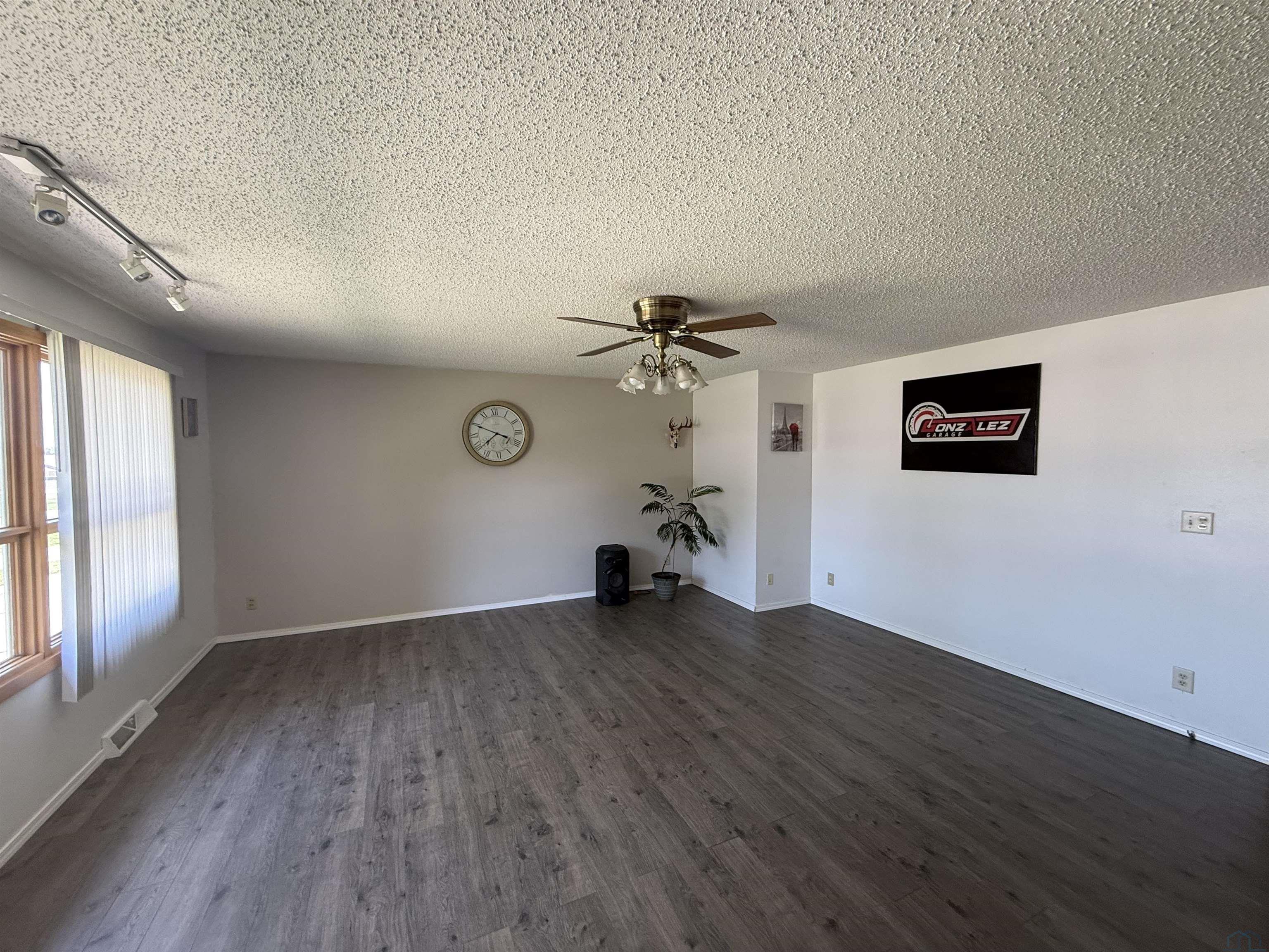 MLS #833112