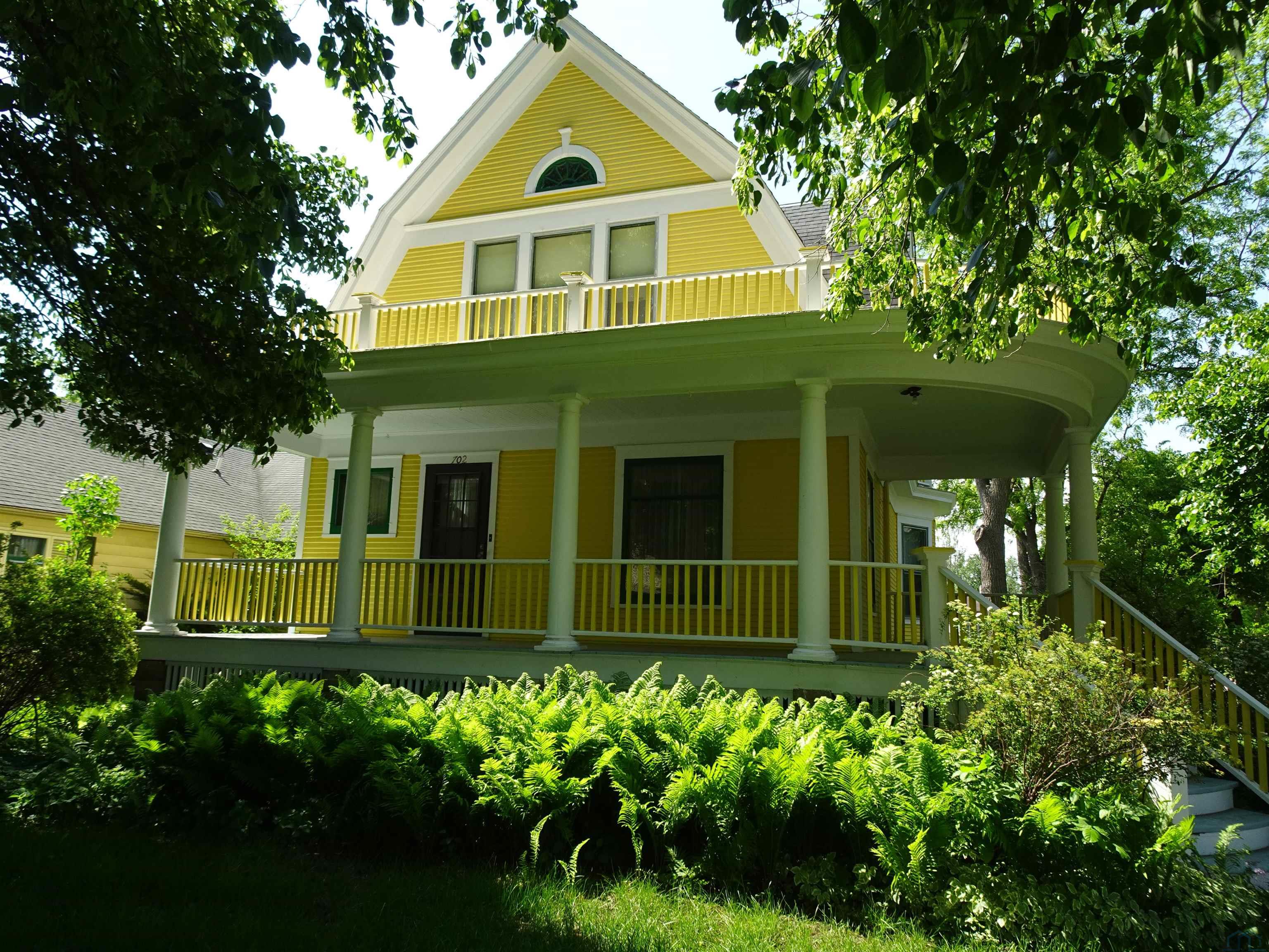 702 9th Street, Sheldon, IA 51201- 