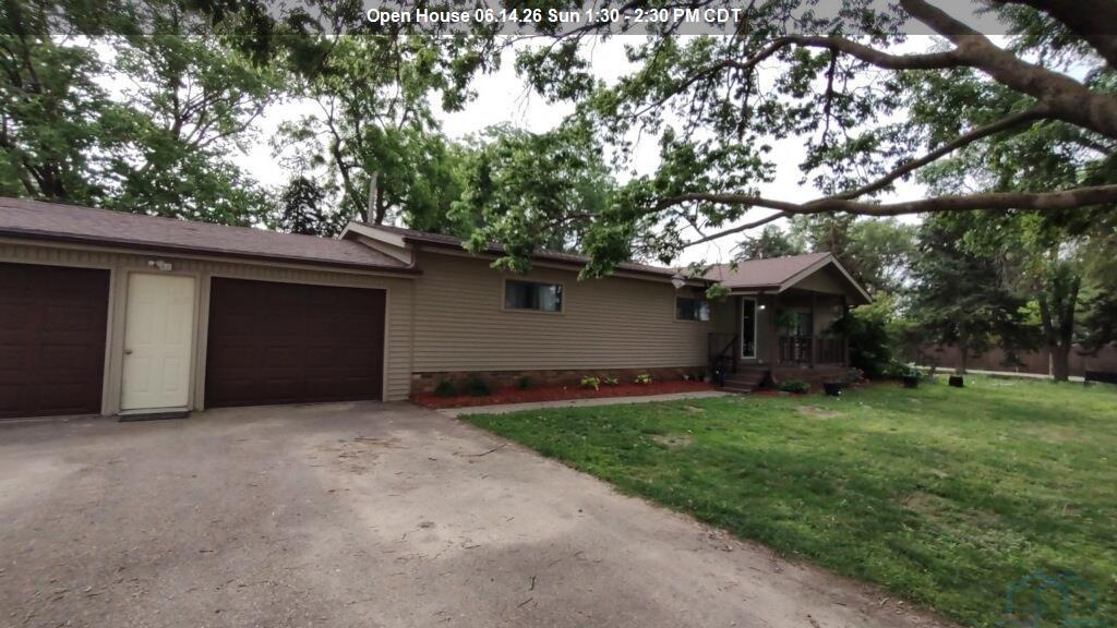 1586 Gateway Dr., South Sioux City, NE 68776 