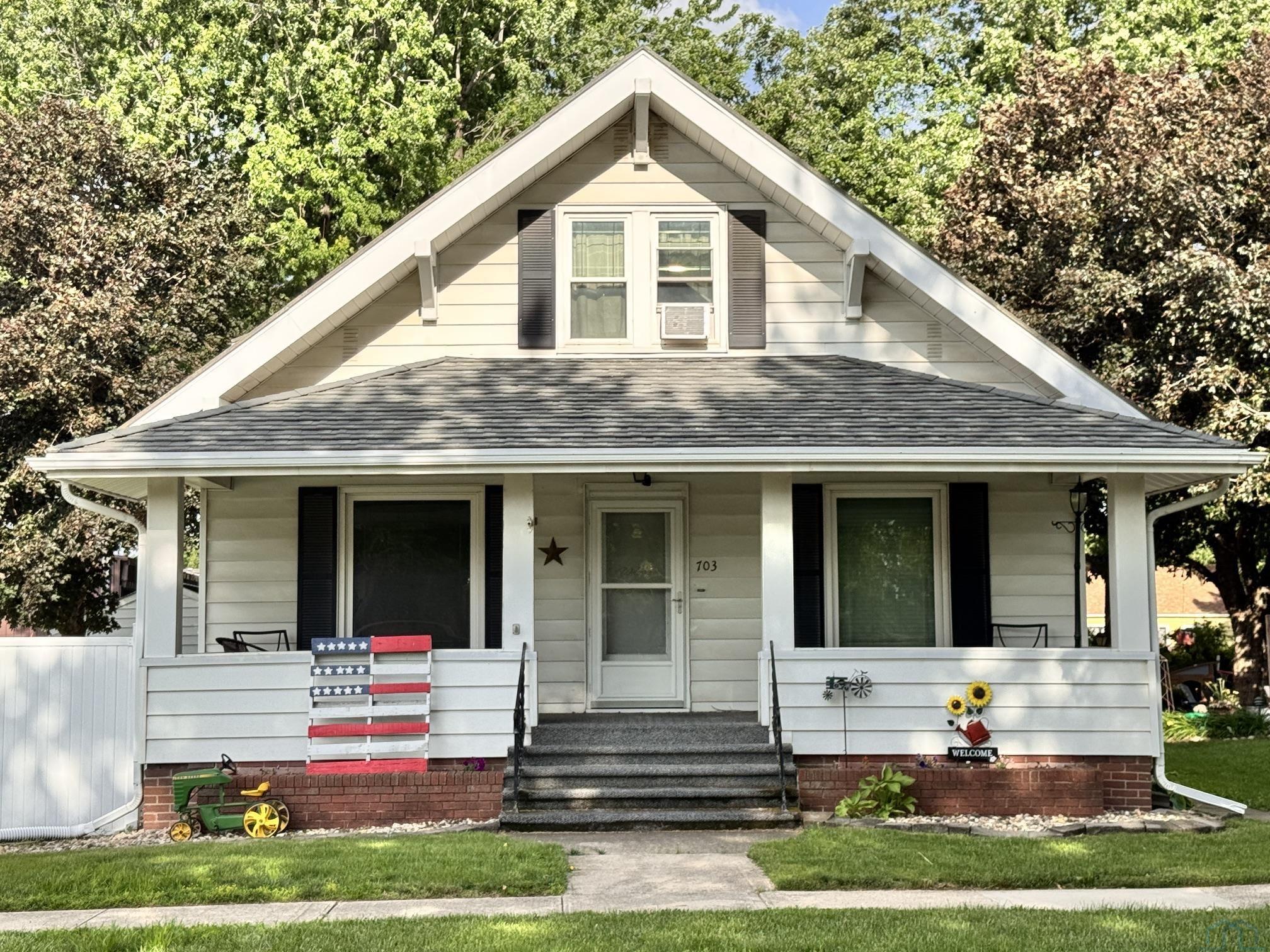 703 Main St, Sanborn, IA 51248 