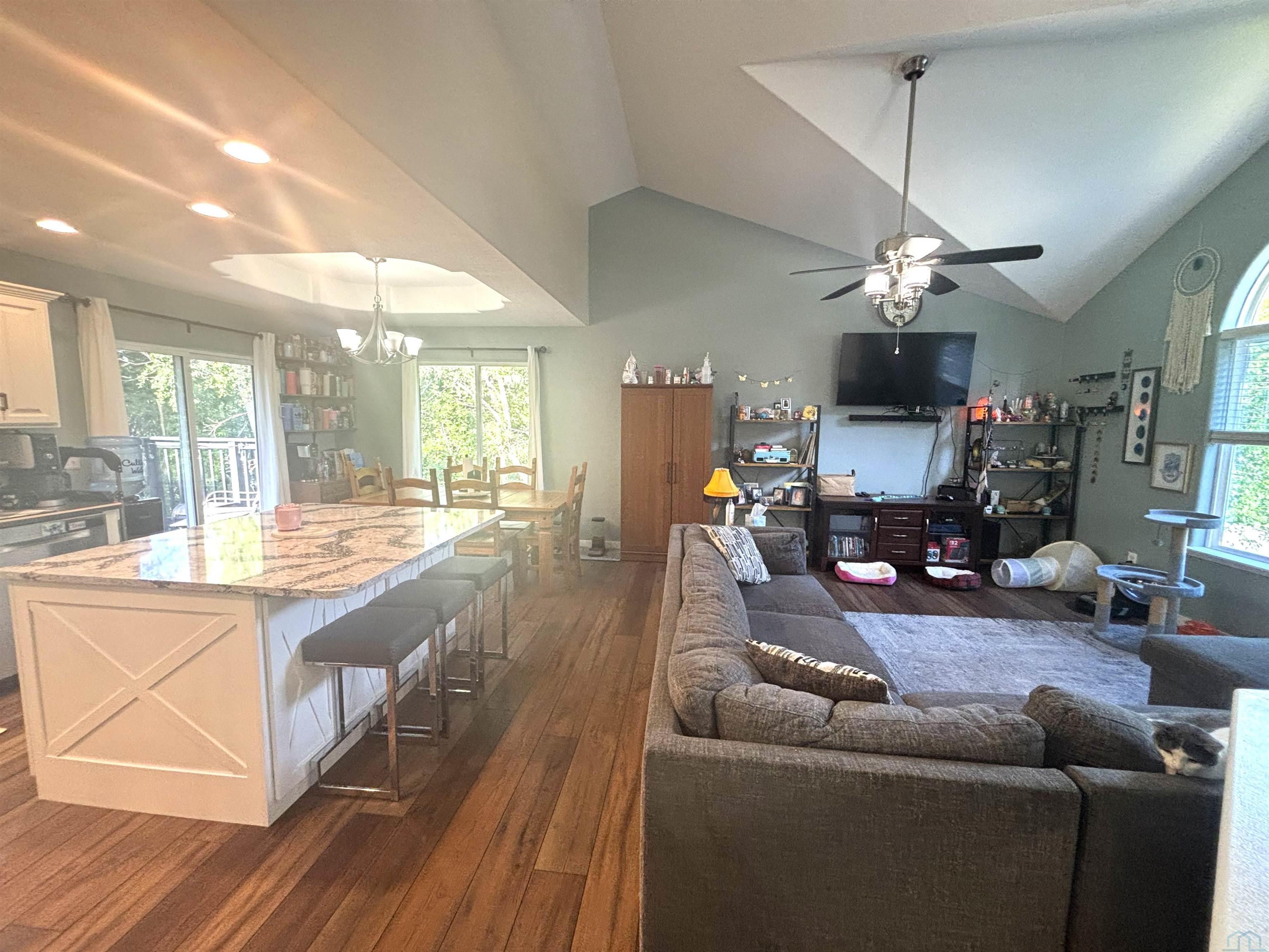 MLS #833196