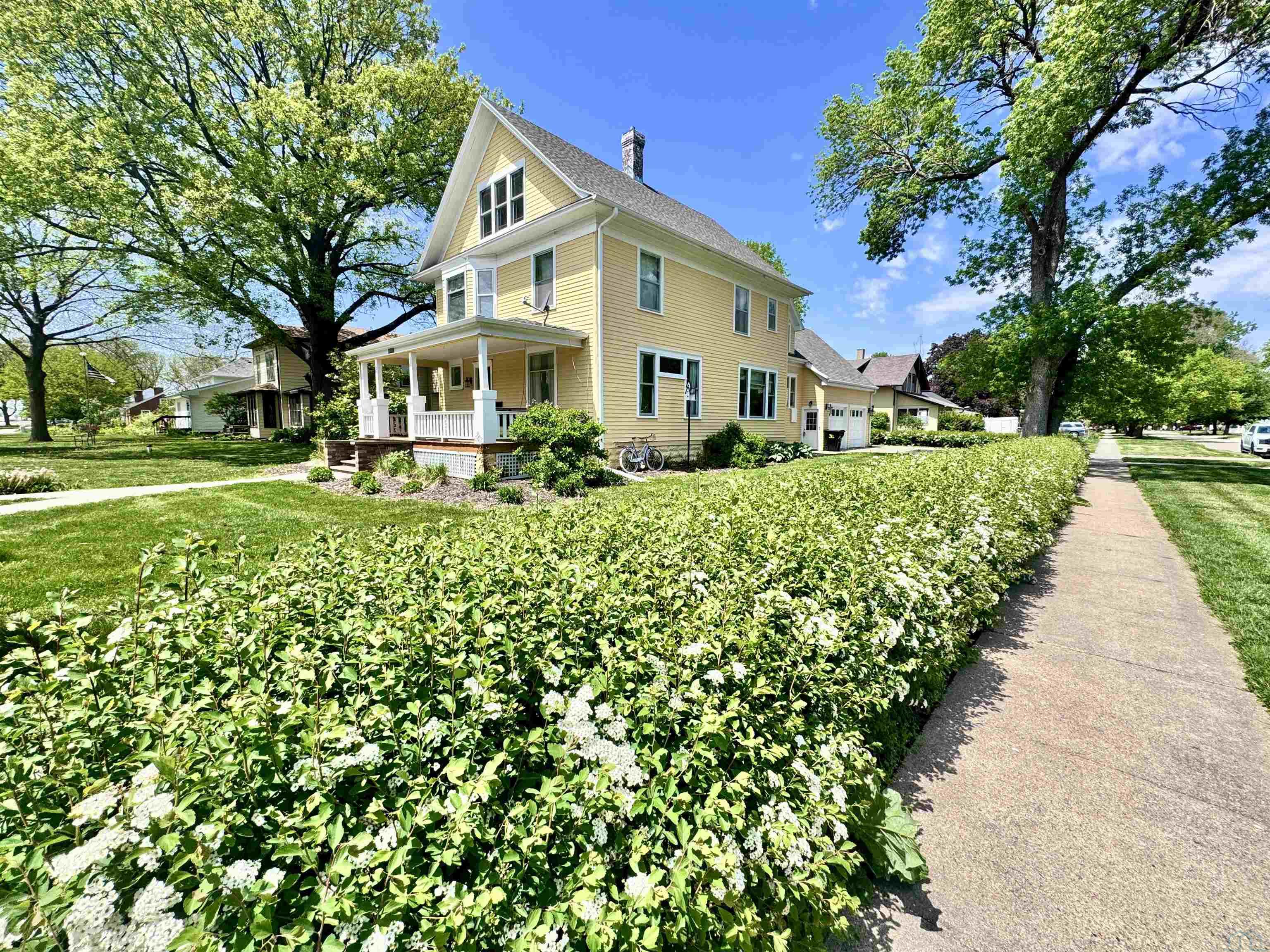 1302 Iowa Ave, Onawa, IA 51040 