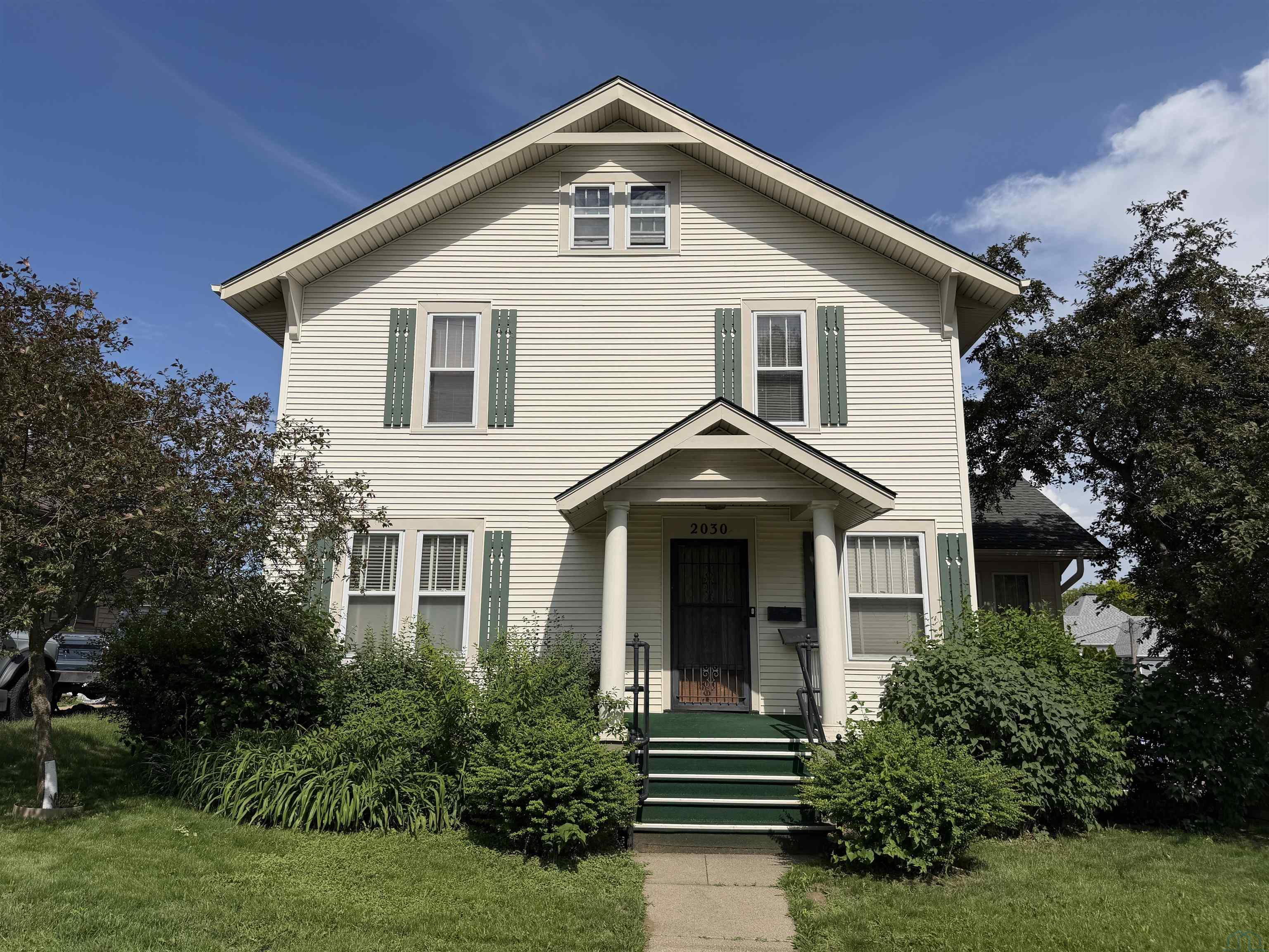 2030 CLINTON ST S, Sioux City, IA 51106 