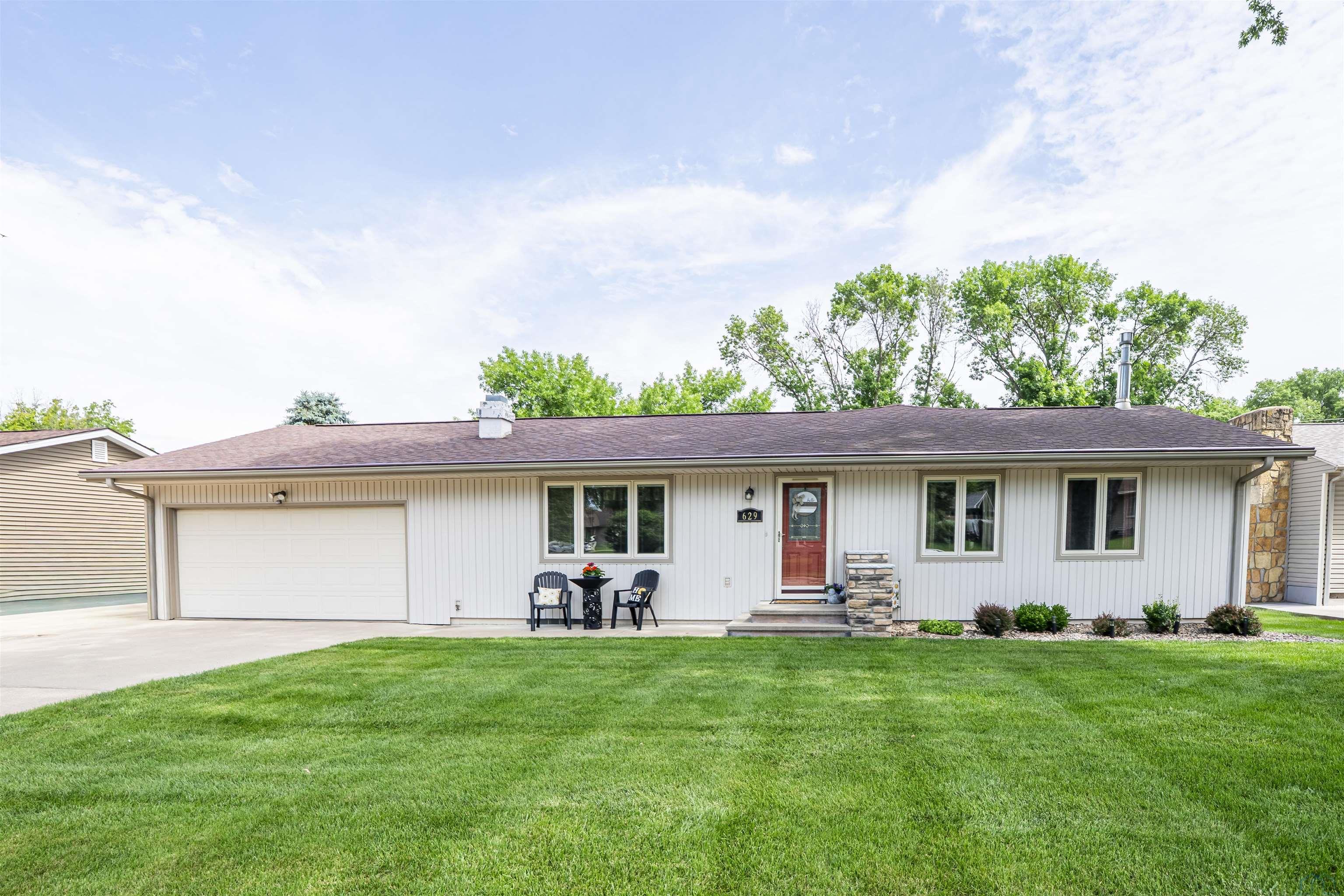 629 N Lynn Dr, LeMars, IA 51031 