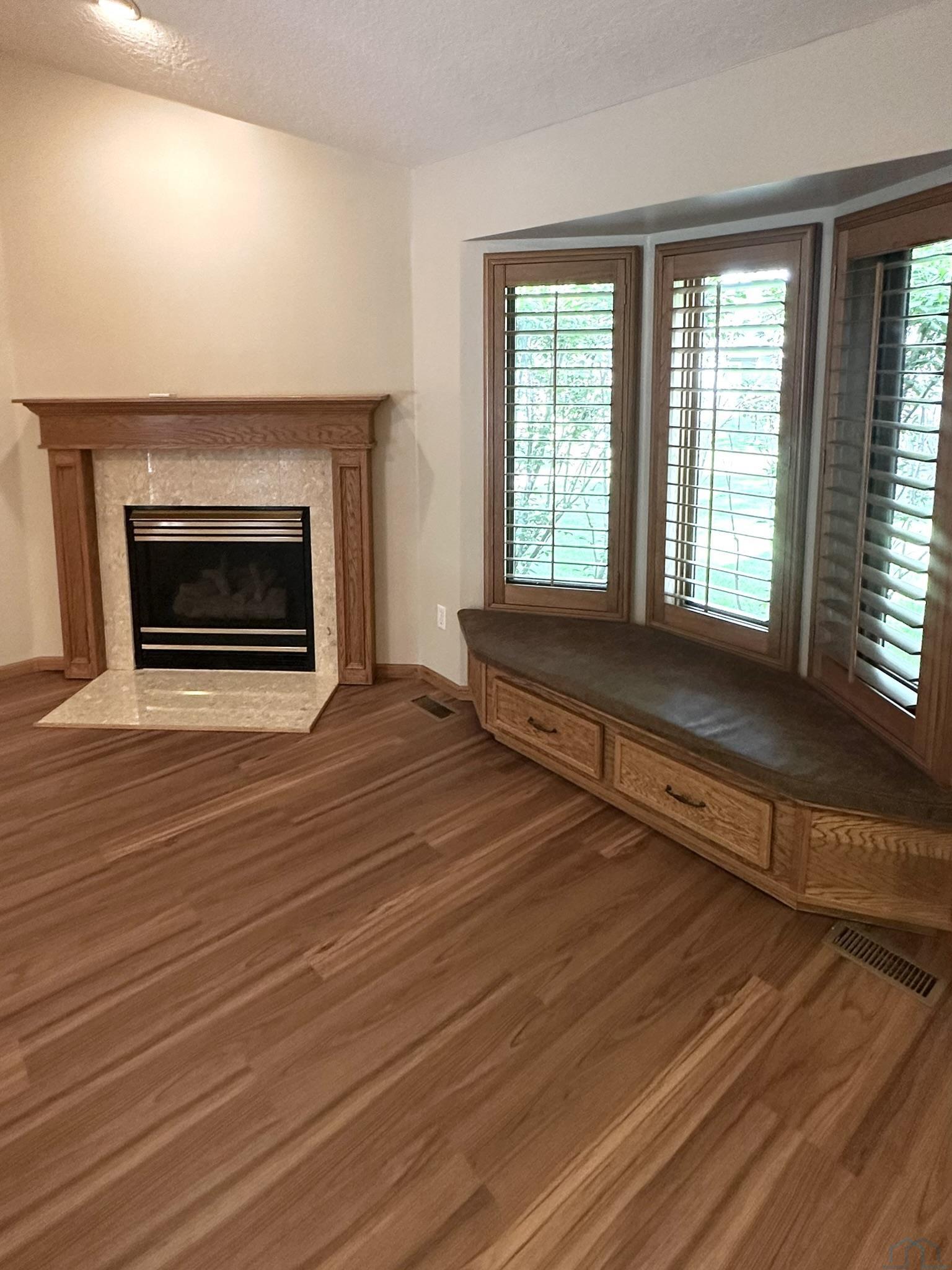 MLS #833240