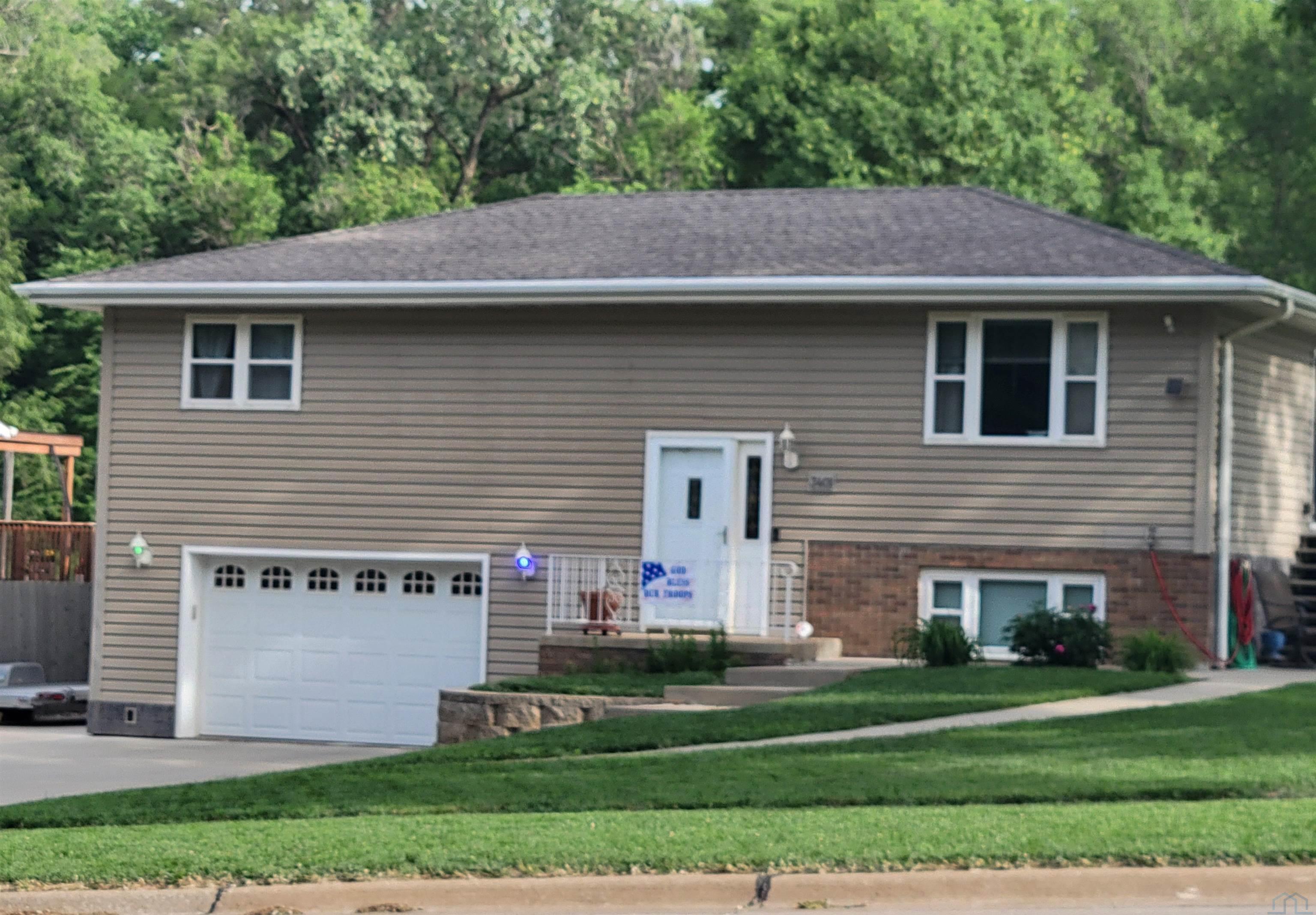 3401 19th W, Sioux City, IA 51103 