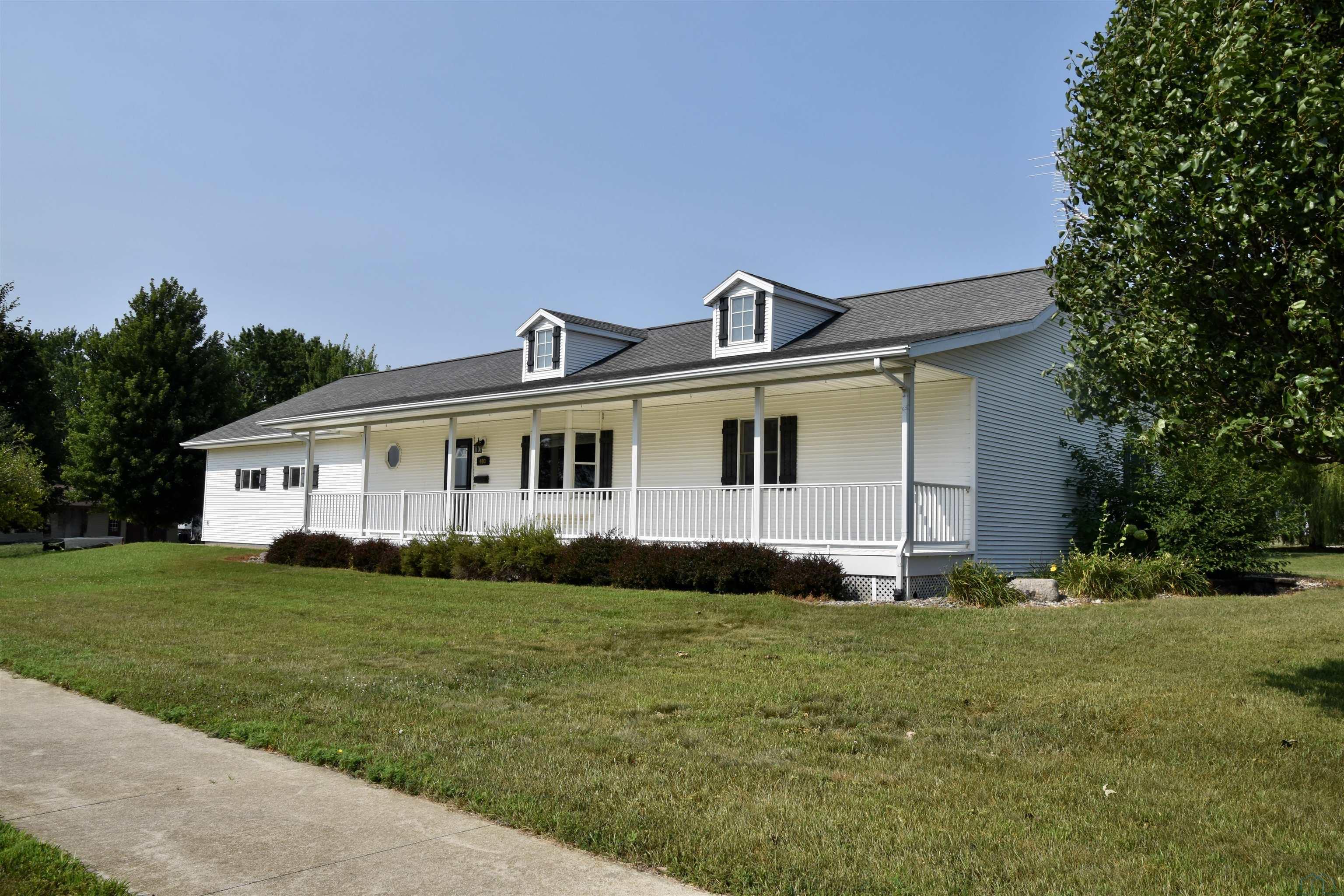 403 NE 13TH AVE, Sibley, Northwest Iowa, photo 2