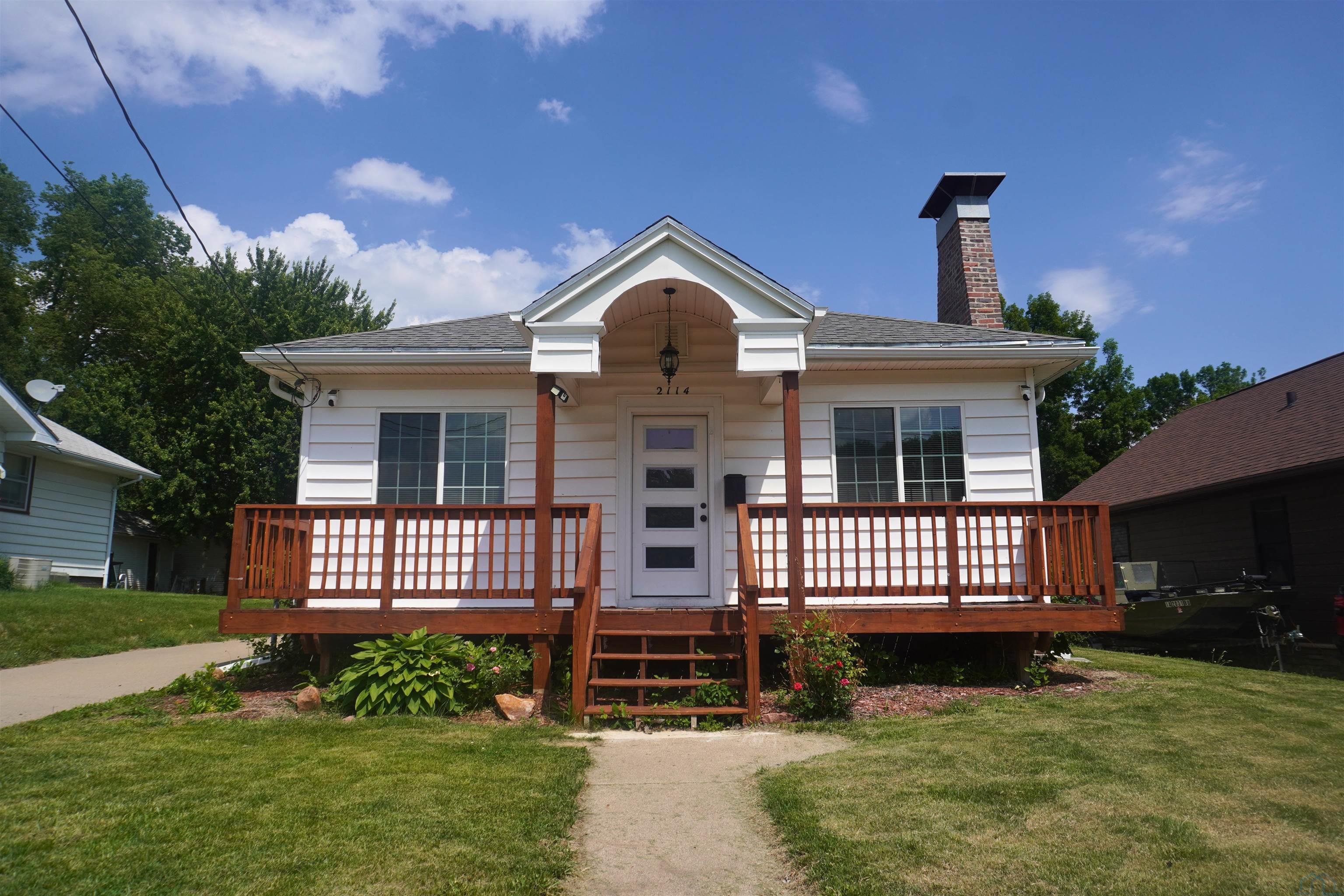 2114 ROSS ST, Sioux City, IA 51103 