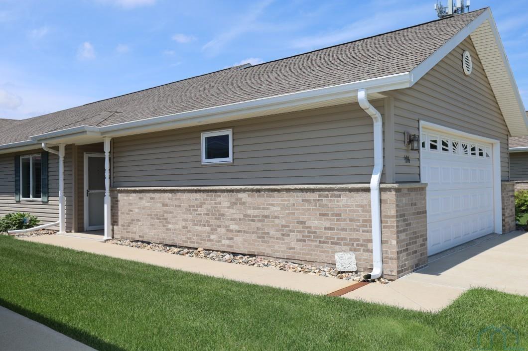 701 Bradley Street S #106, Rock Rapids, IA 51246 