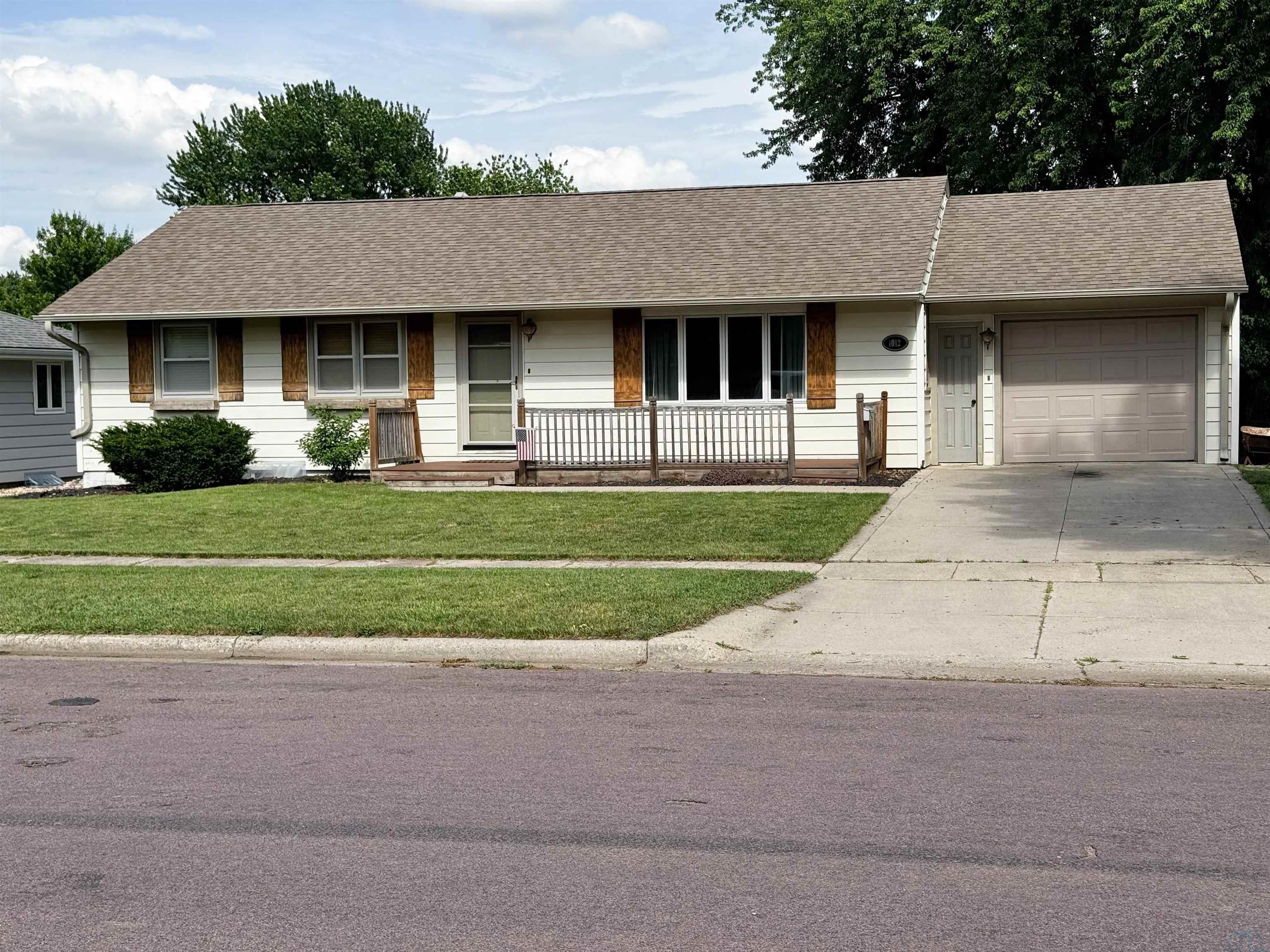 1012 Marshall S, Rock Rapids, IA 51246 