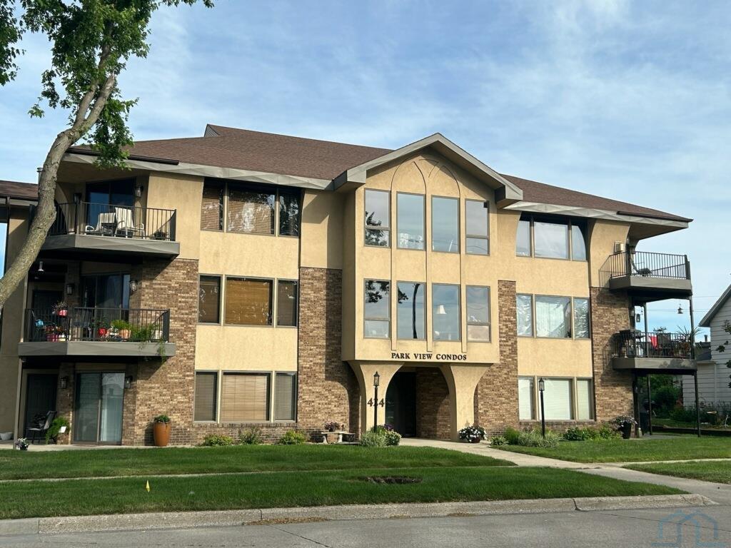 424 4th Avenue #3, Sheldon, IA 51201 