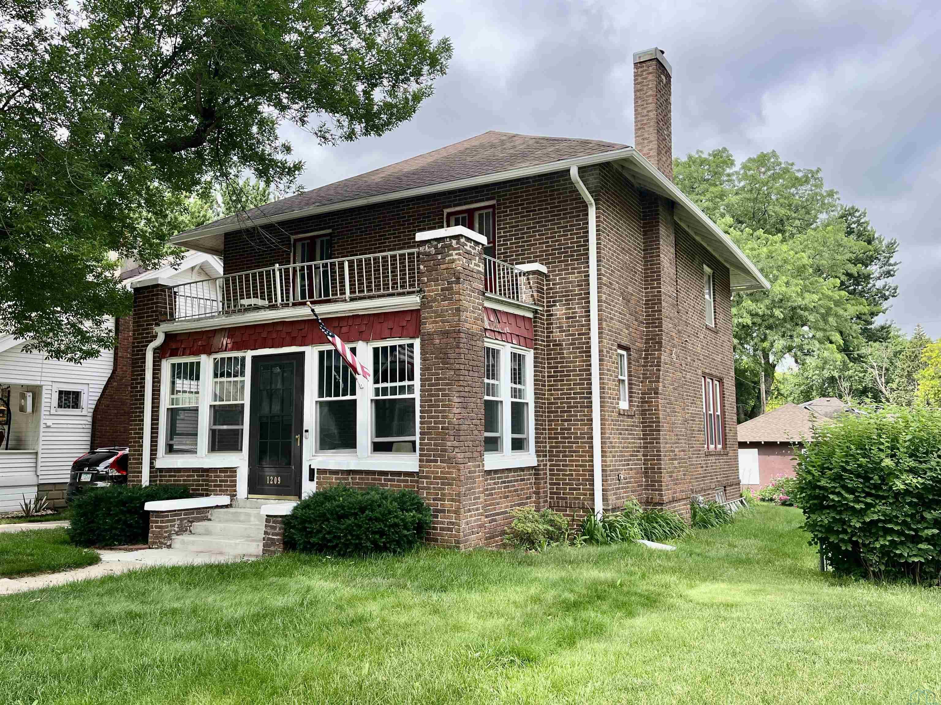1209 Glass St. S, Sioux City, IA 51106 