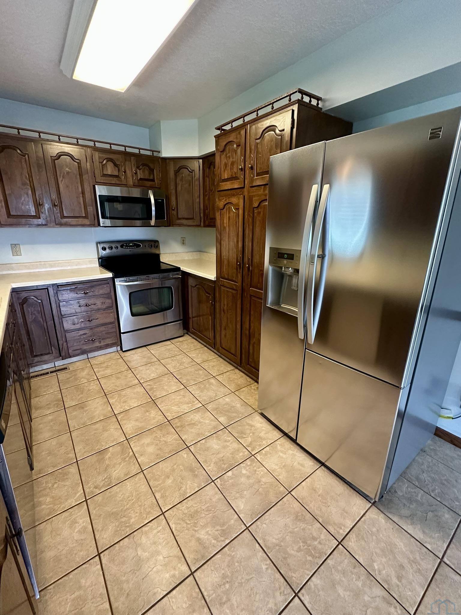MLS #833327