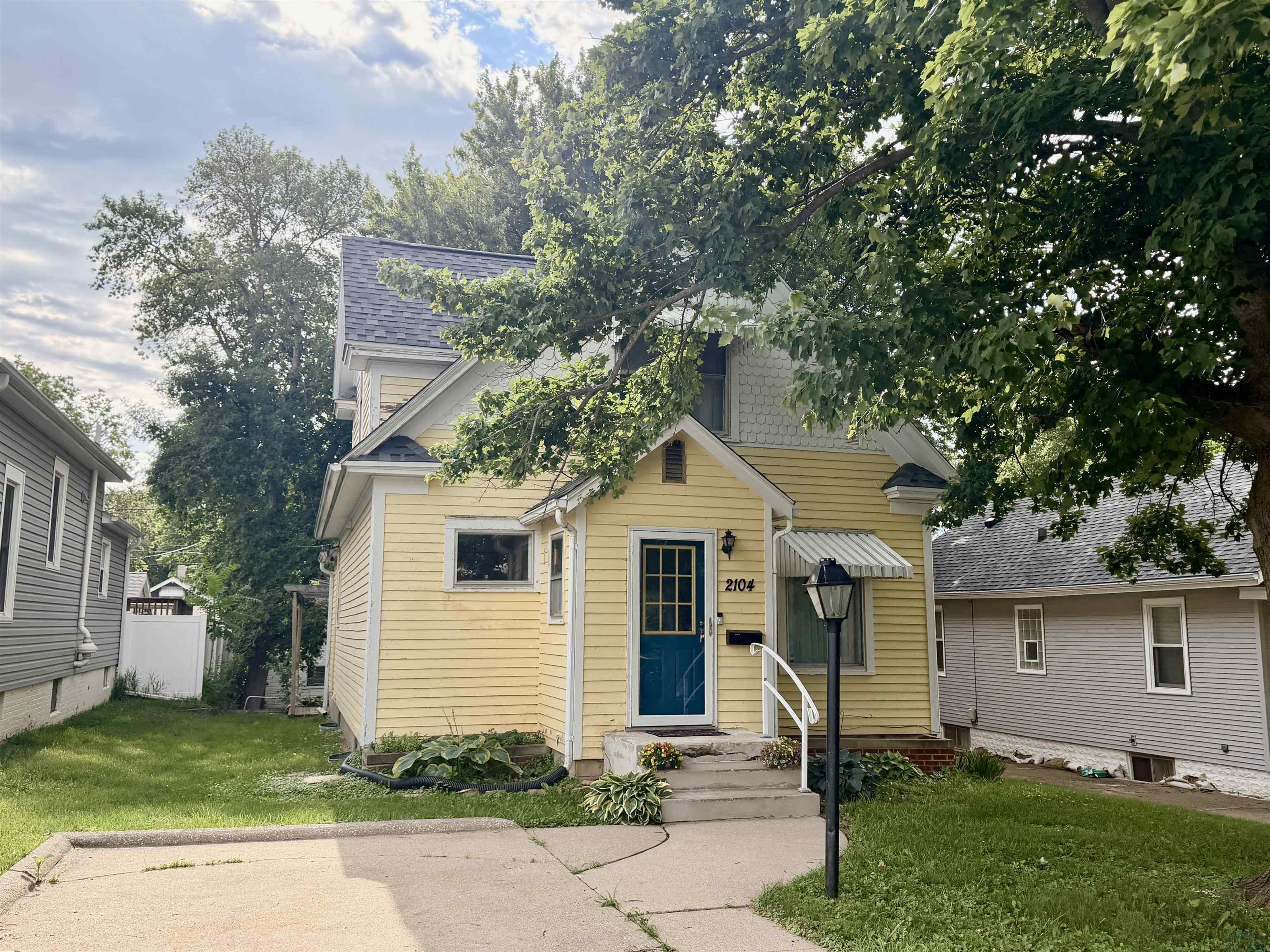 2104 Lemon Street S, Sioux City, IA 51106 