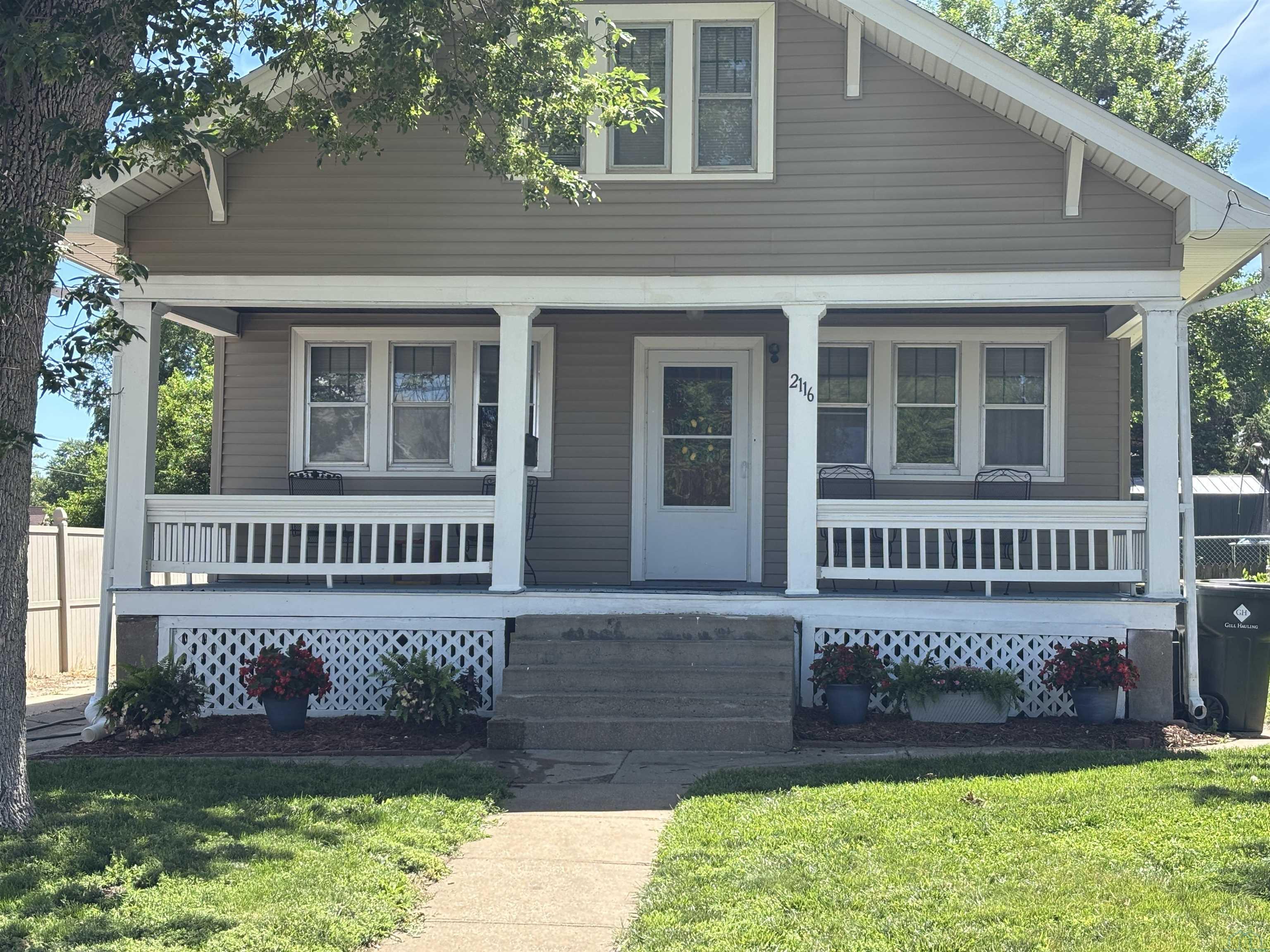 2116 Paxton St S, Sioux City, IA 51106 