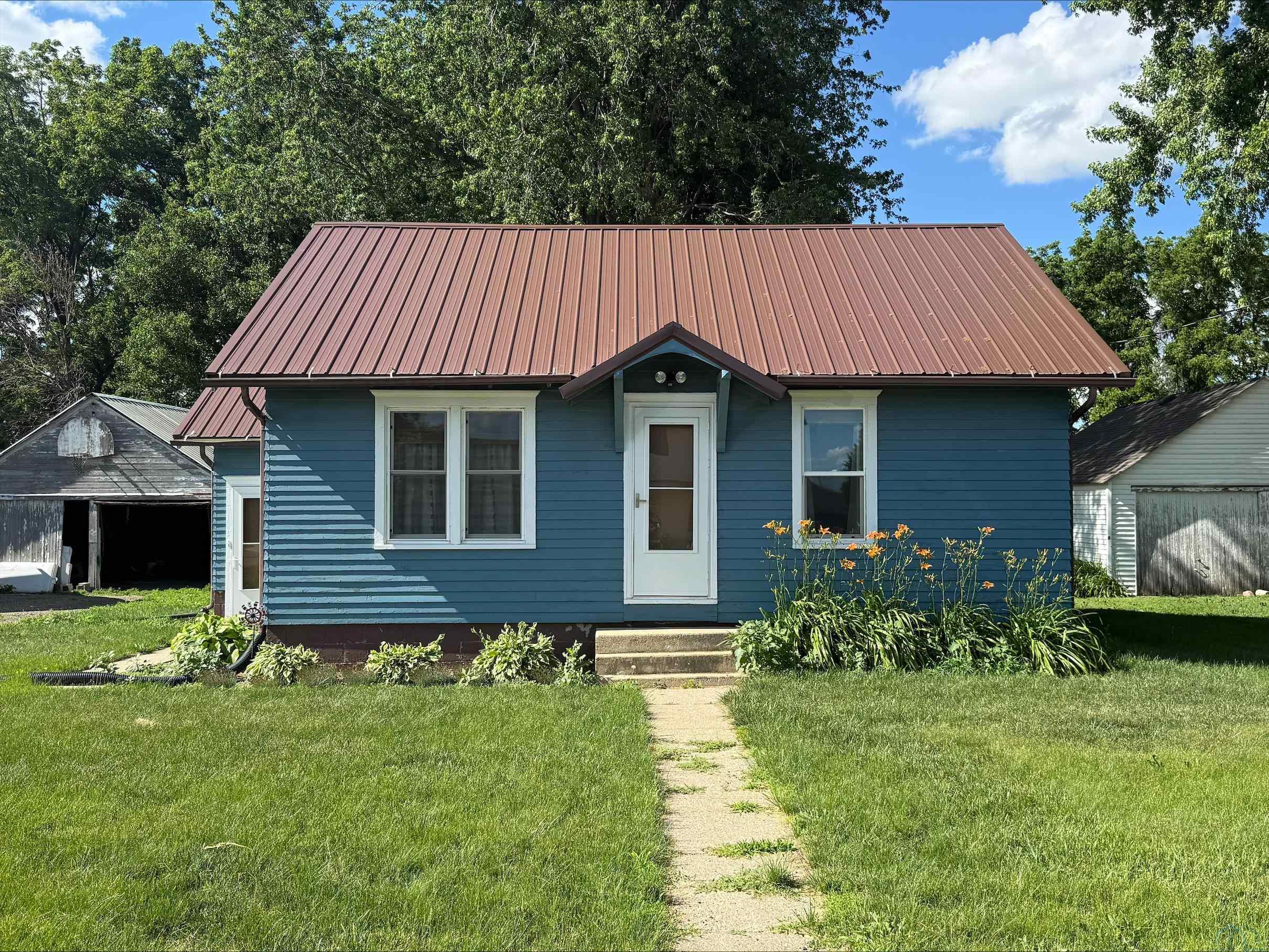 2806 360th St						  						 , Rock Valley						 , IA						  51247						  