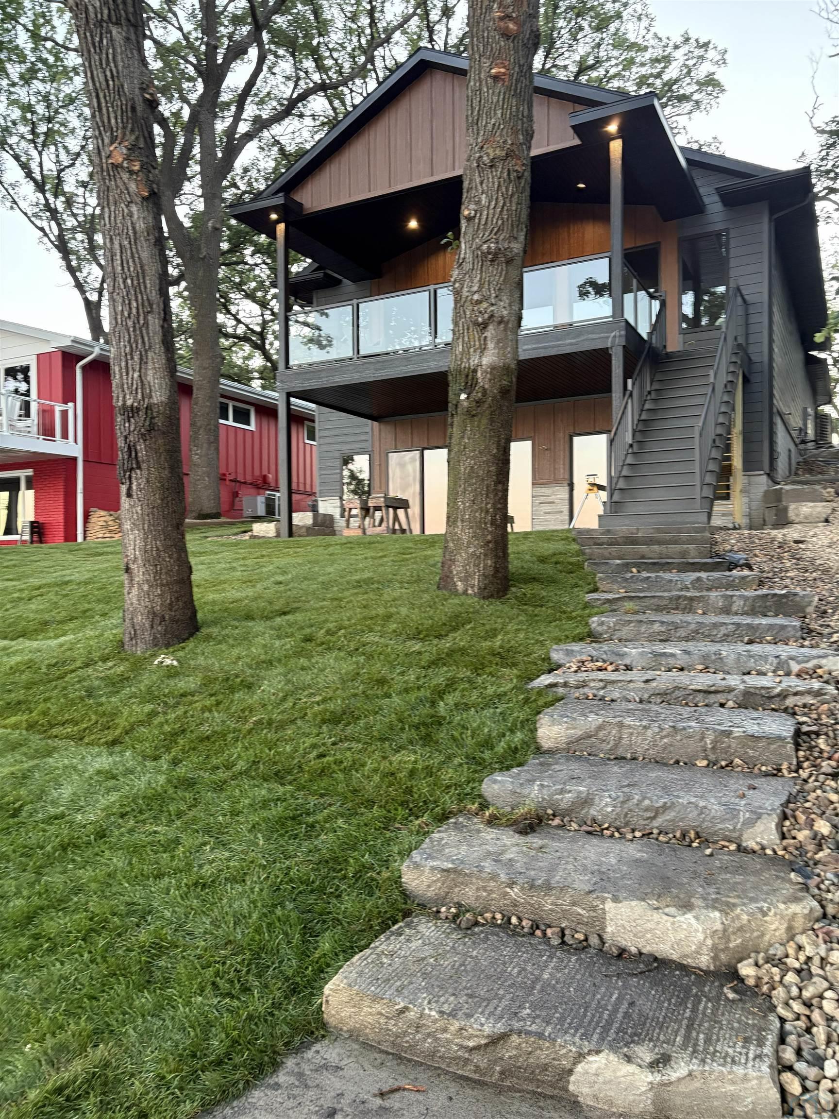 1201 Lakeshore Drive, Okoboji, IA 51355 