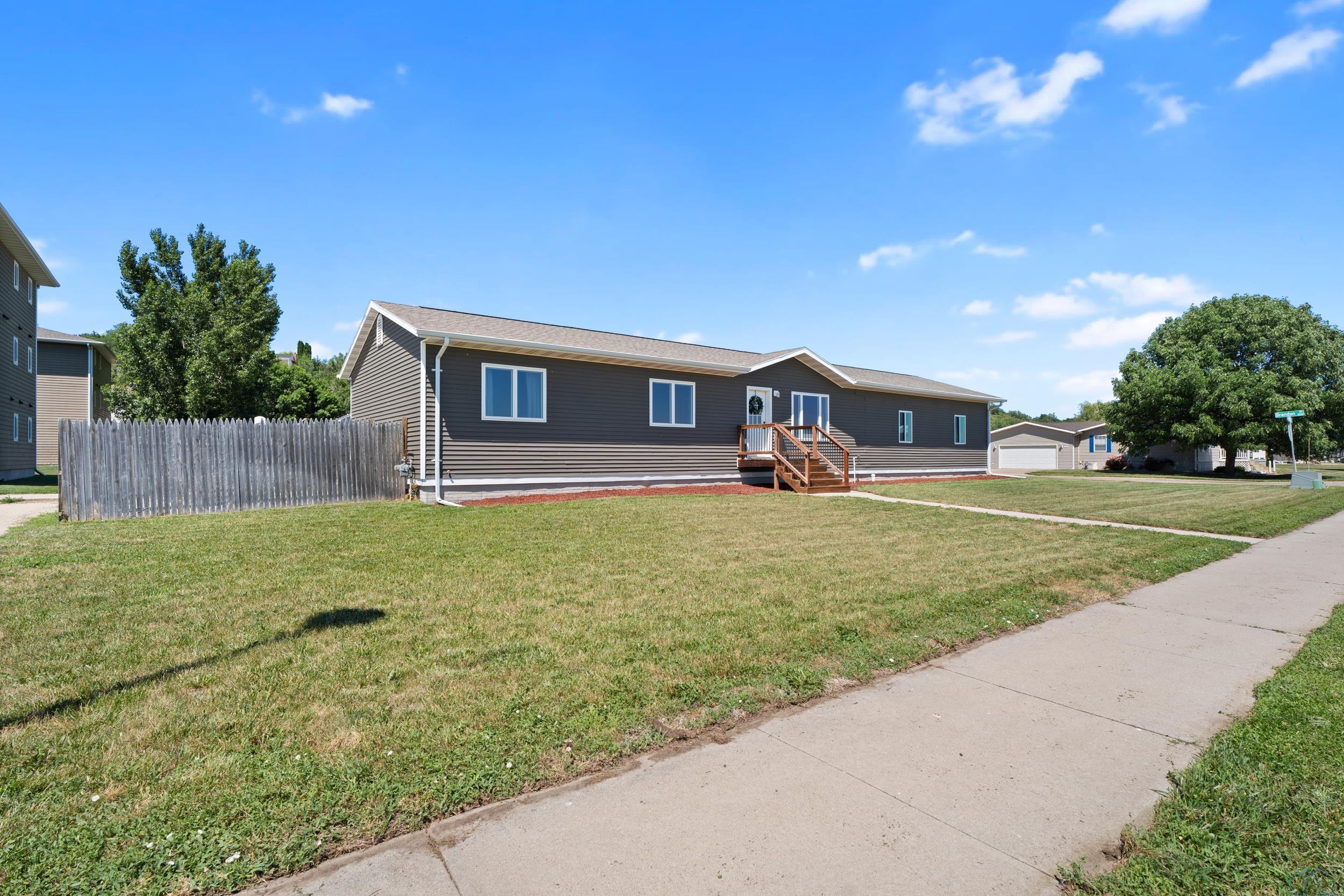 1506 Brandon Drive, Vermillion, SD 57069 
