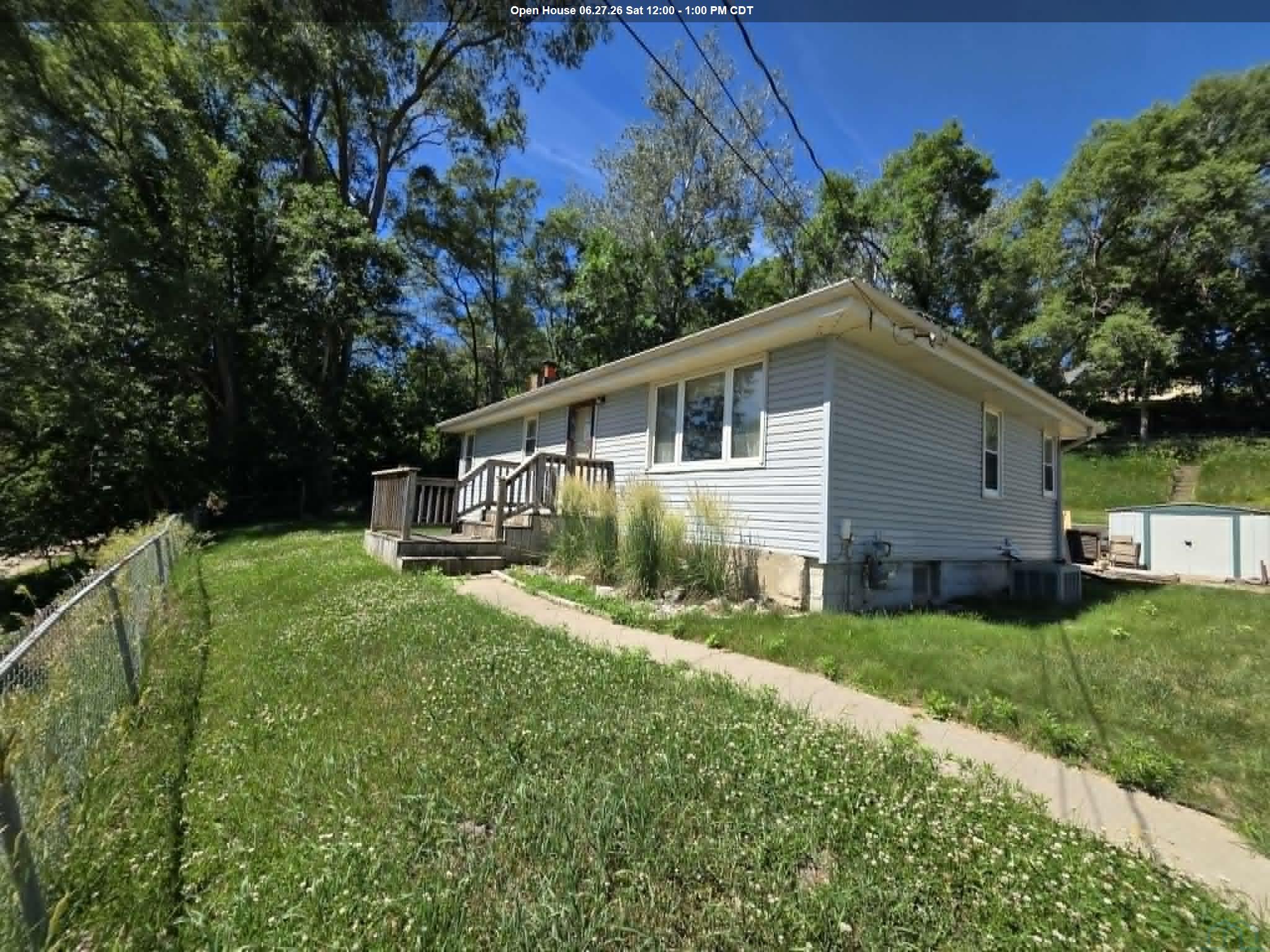 221 Dorman St S, Sioux City, IA 51103 