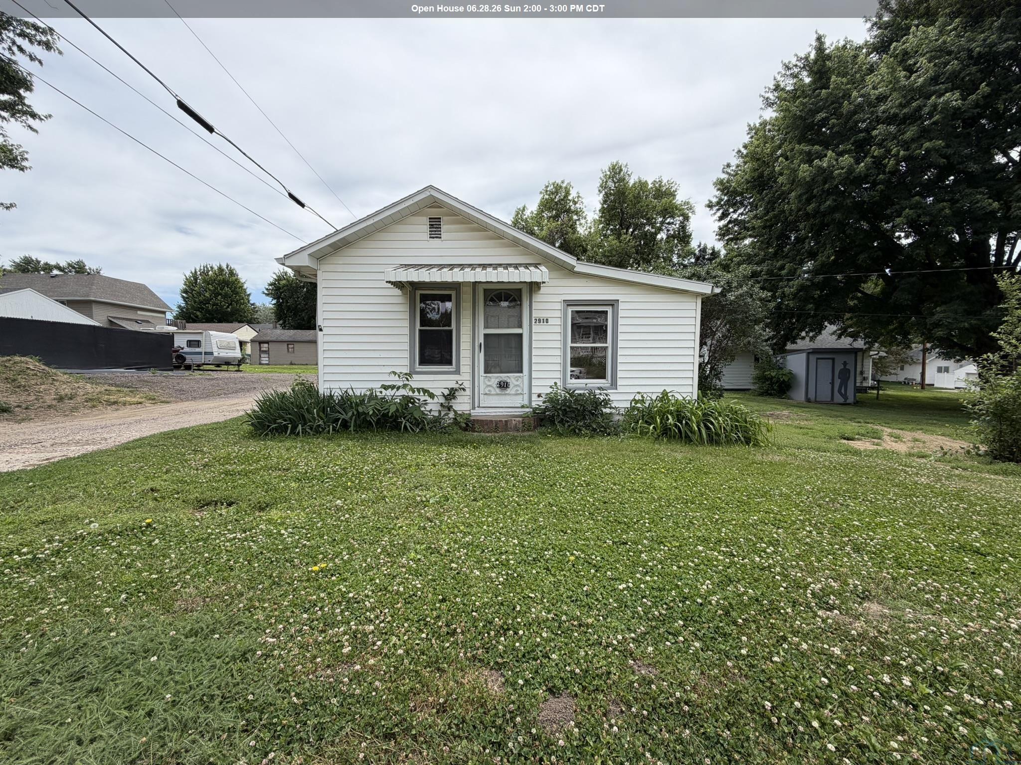 2910 5th Ave., Sioux City, IA 51106 