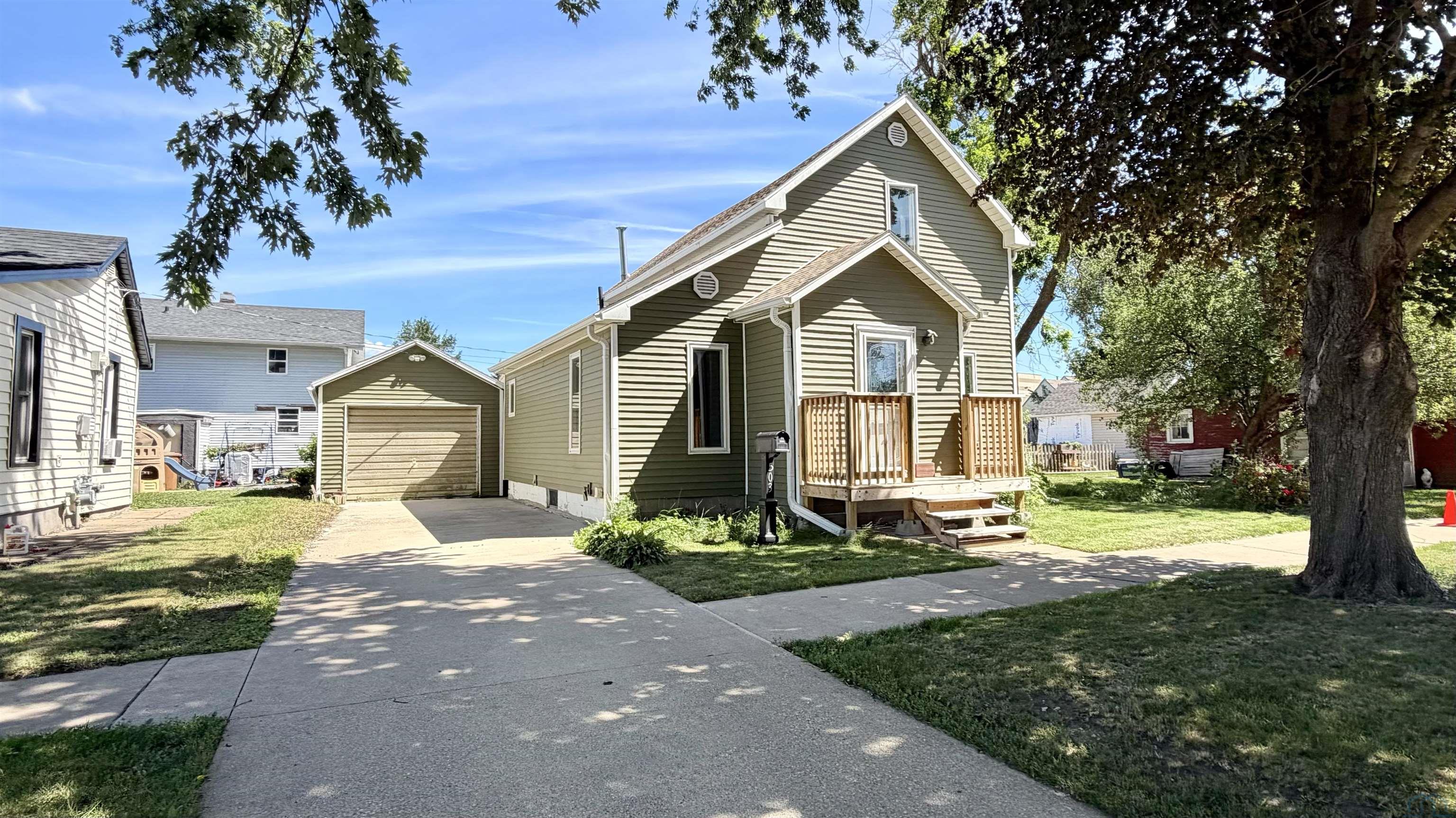 503 7TH ST E, Storm Lake, IA 50588 
