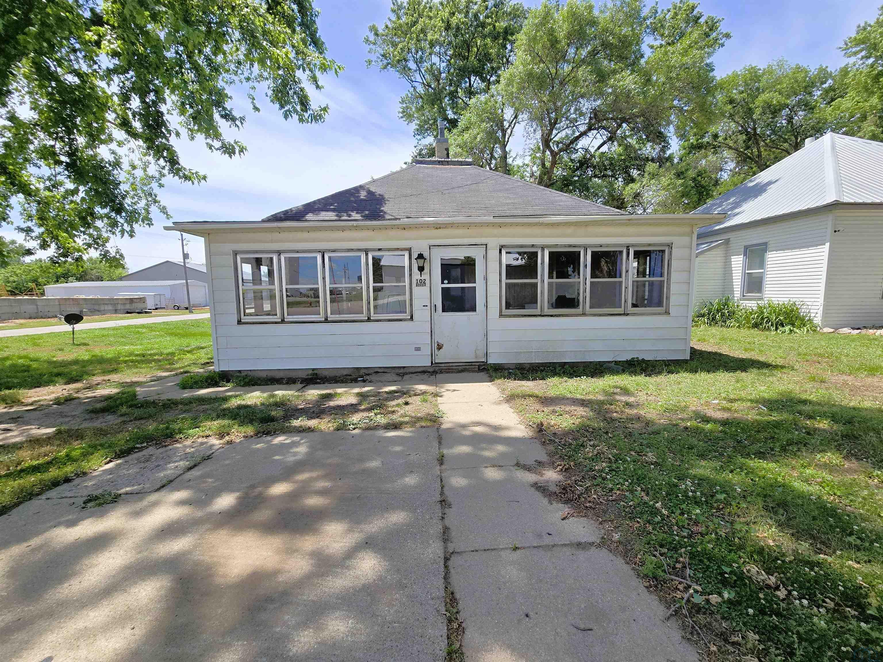 102 Dover St, Kingsley, IA 51028 