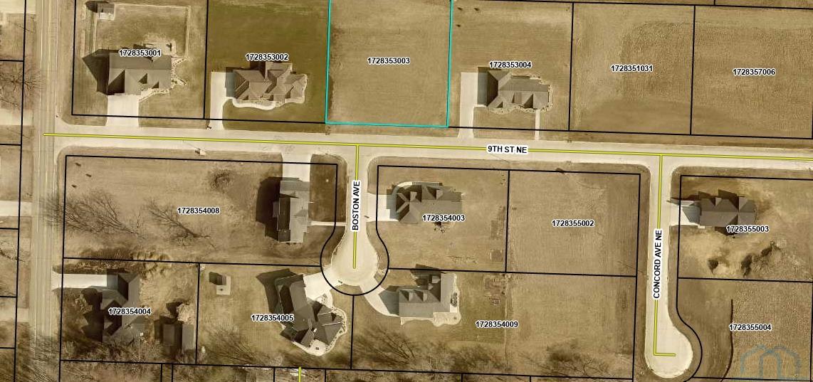 302 9th St SE, Orange City, IA 51041- 