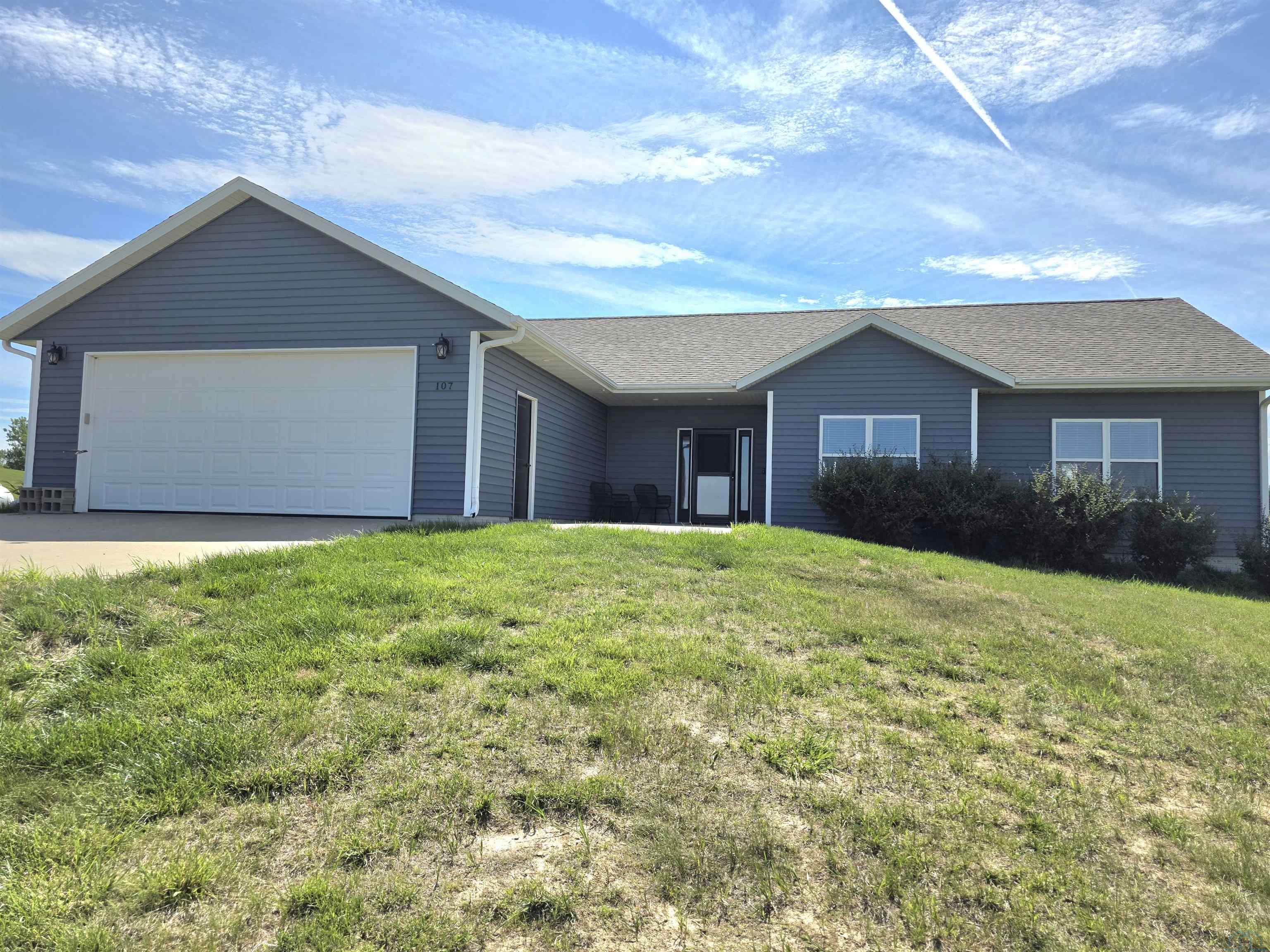 107 Clark Ave. S, Ponca, NE 68770 