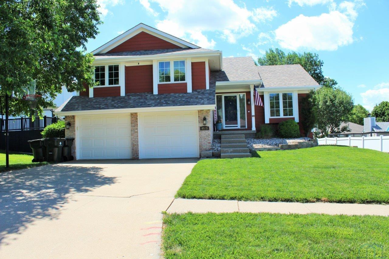 4523 HAWTHORNE DR, Sioux City, IA 51106 