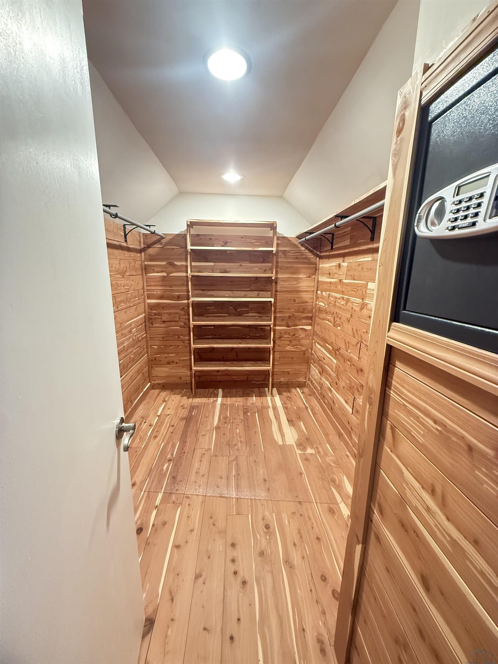 MLS #833464