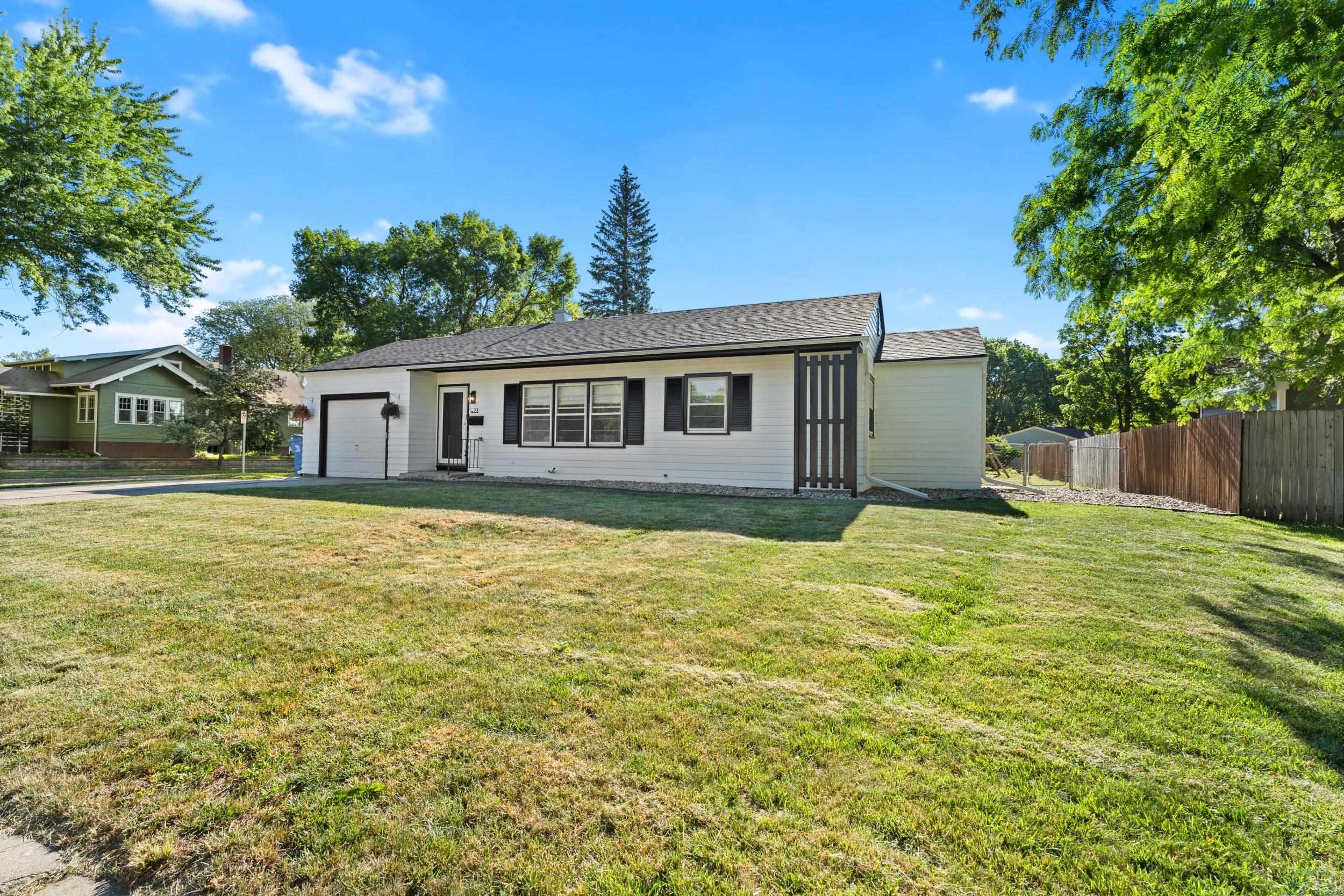 23 Pine N, Vermillion, SD 57069 