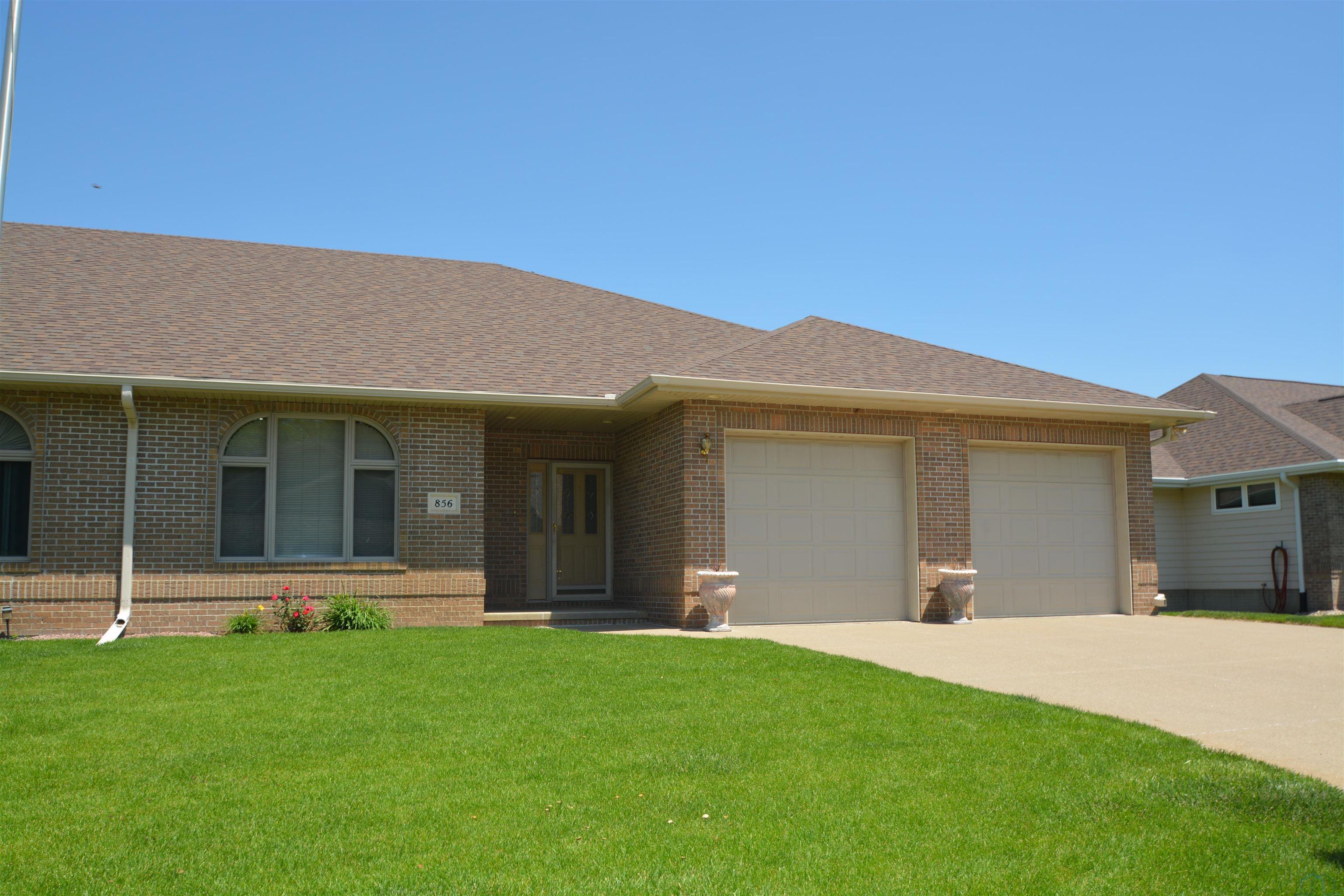 856 Springbrook Dr