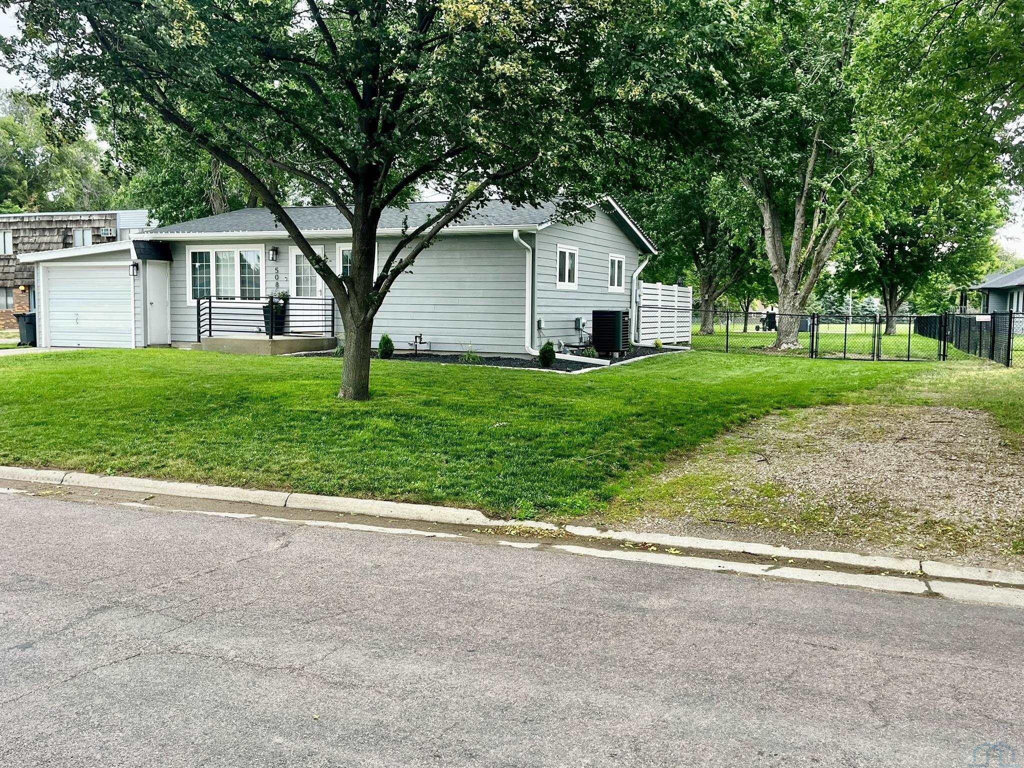 MLS #833487