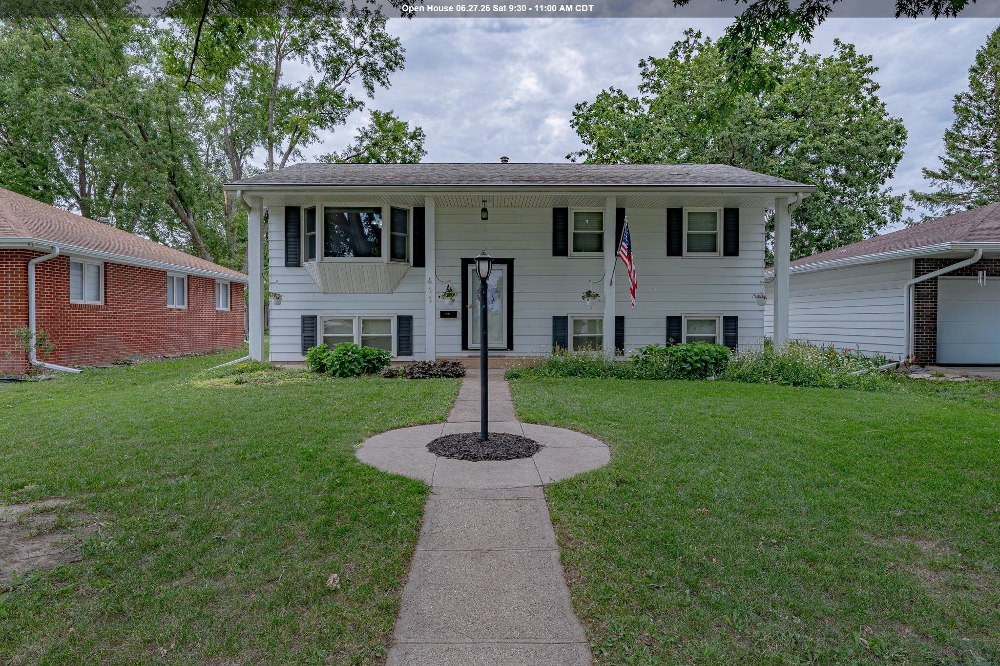 411 Calvin St, Moville, IA 51039 