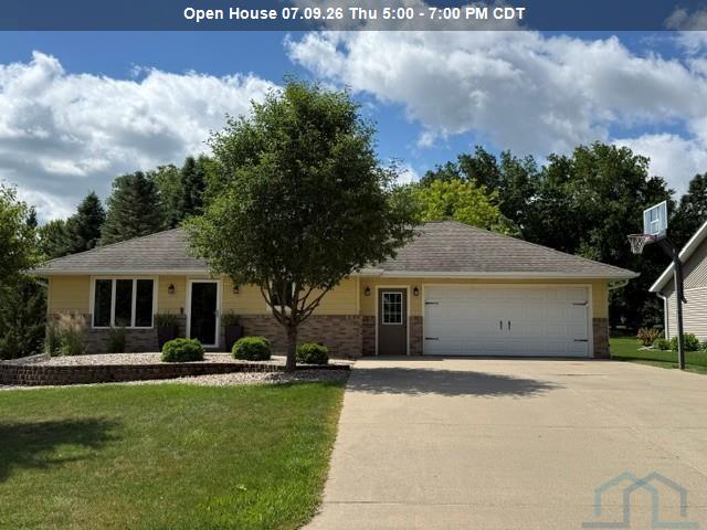 191 9th Street Circle NE, Sioux Center, IA 51250 