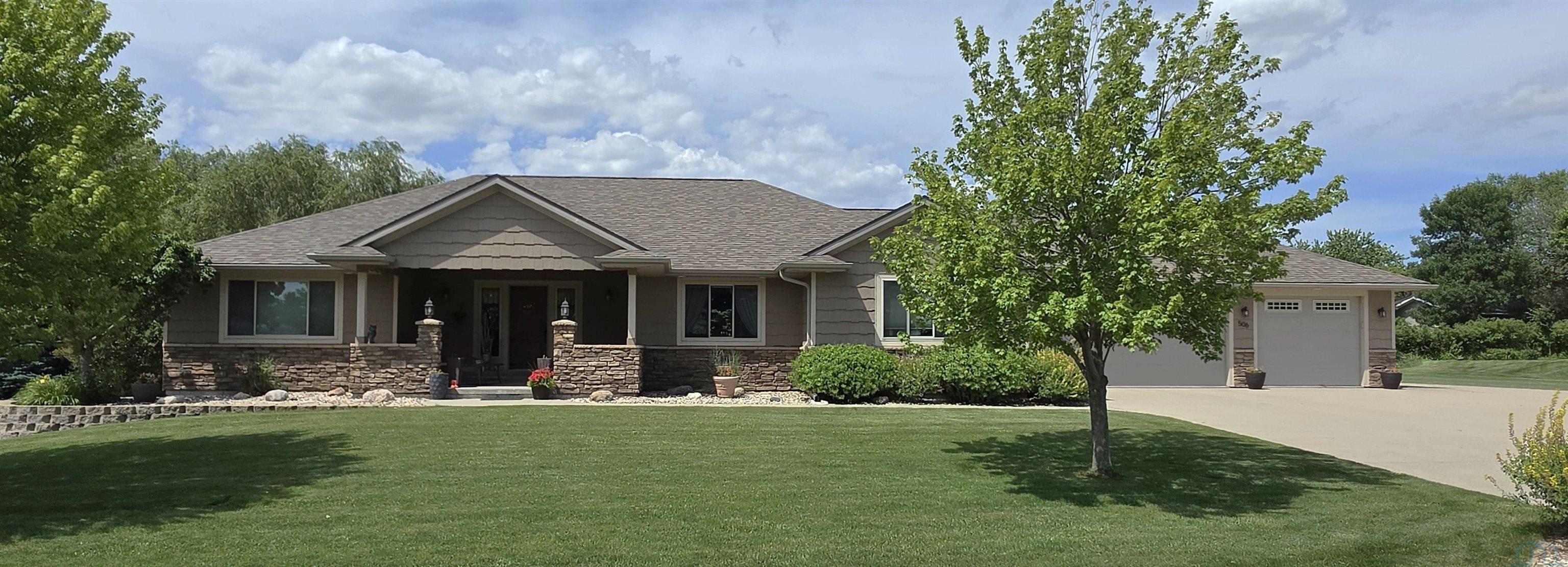 506 3rd St E, Sanborn, IA 51248 