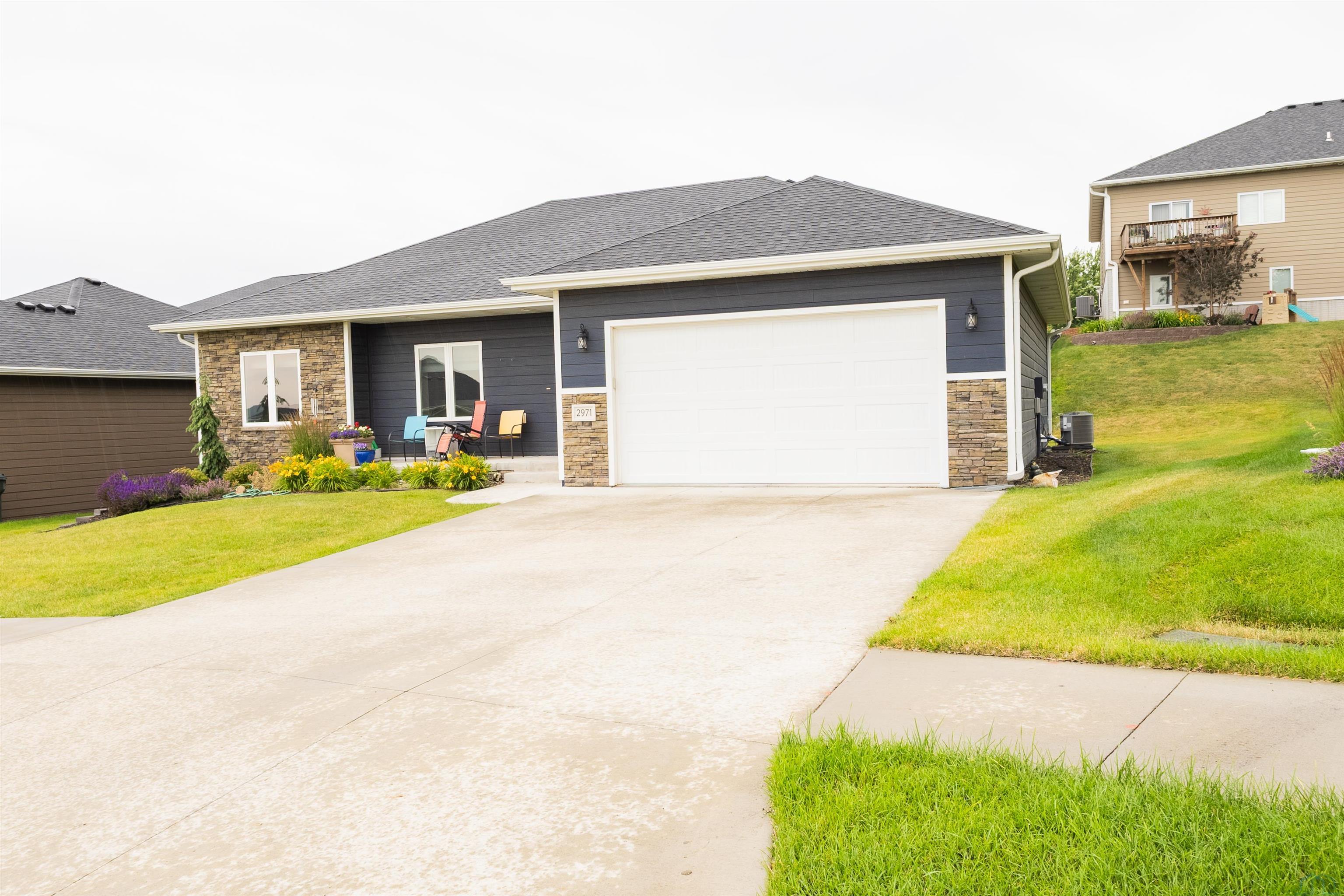 2971 Addison Circle, Sioux City, IA 51104 