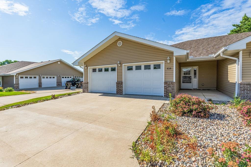 416 MAUPIN LN, Sergeant Bluff, IA 51054 