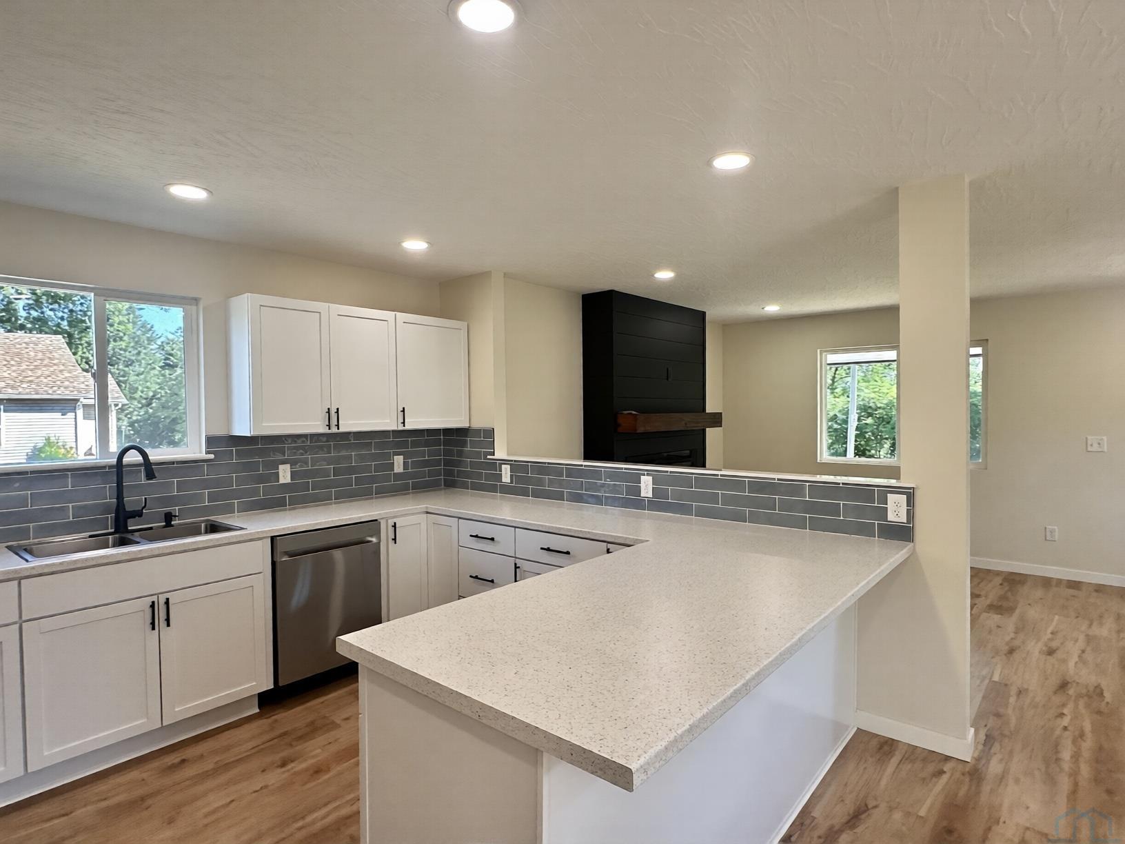 MLS #833552