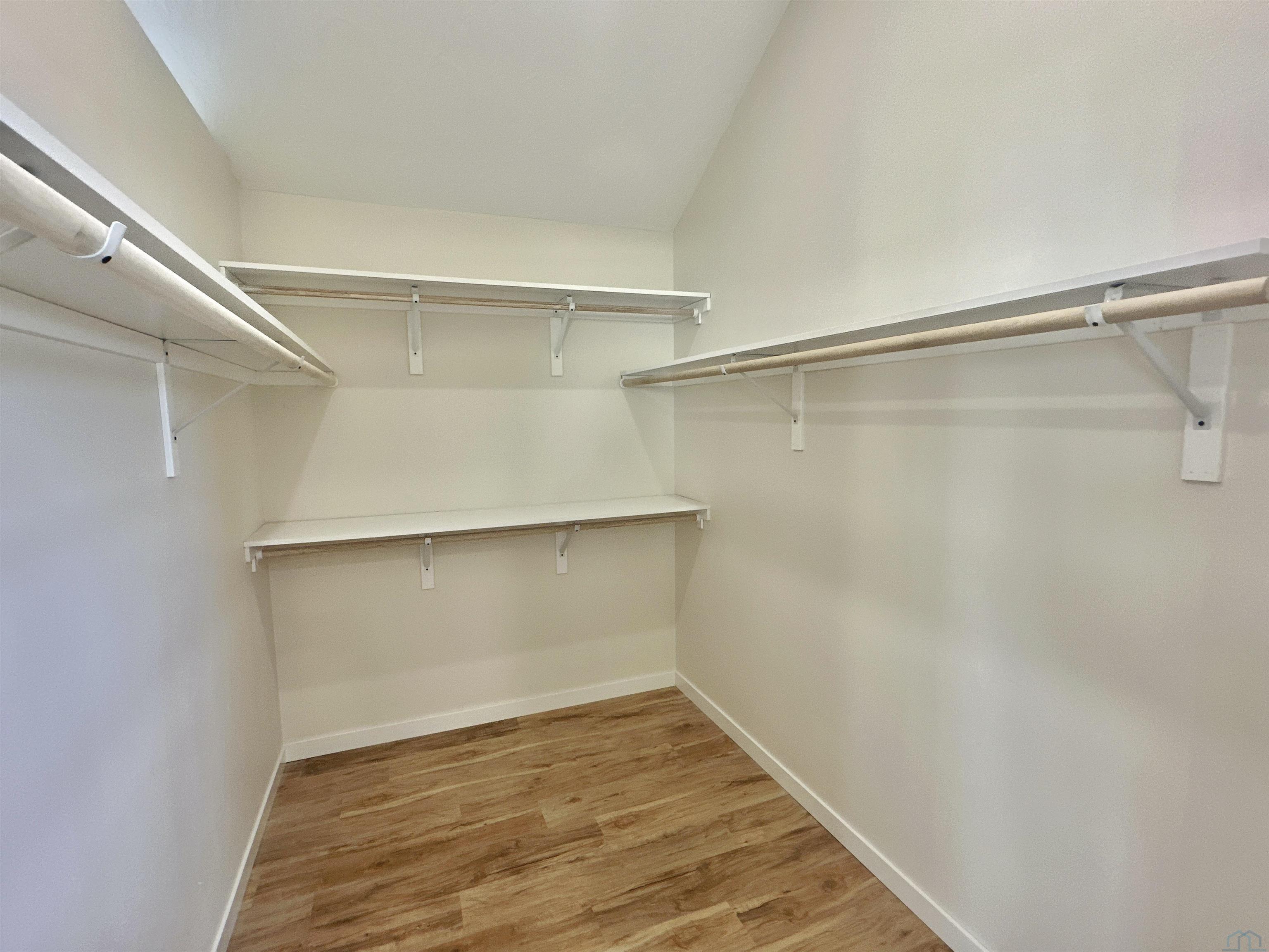 MLS #833552
