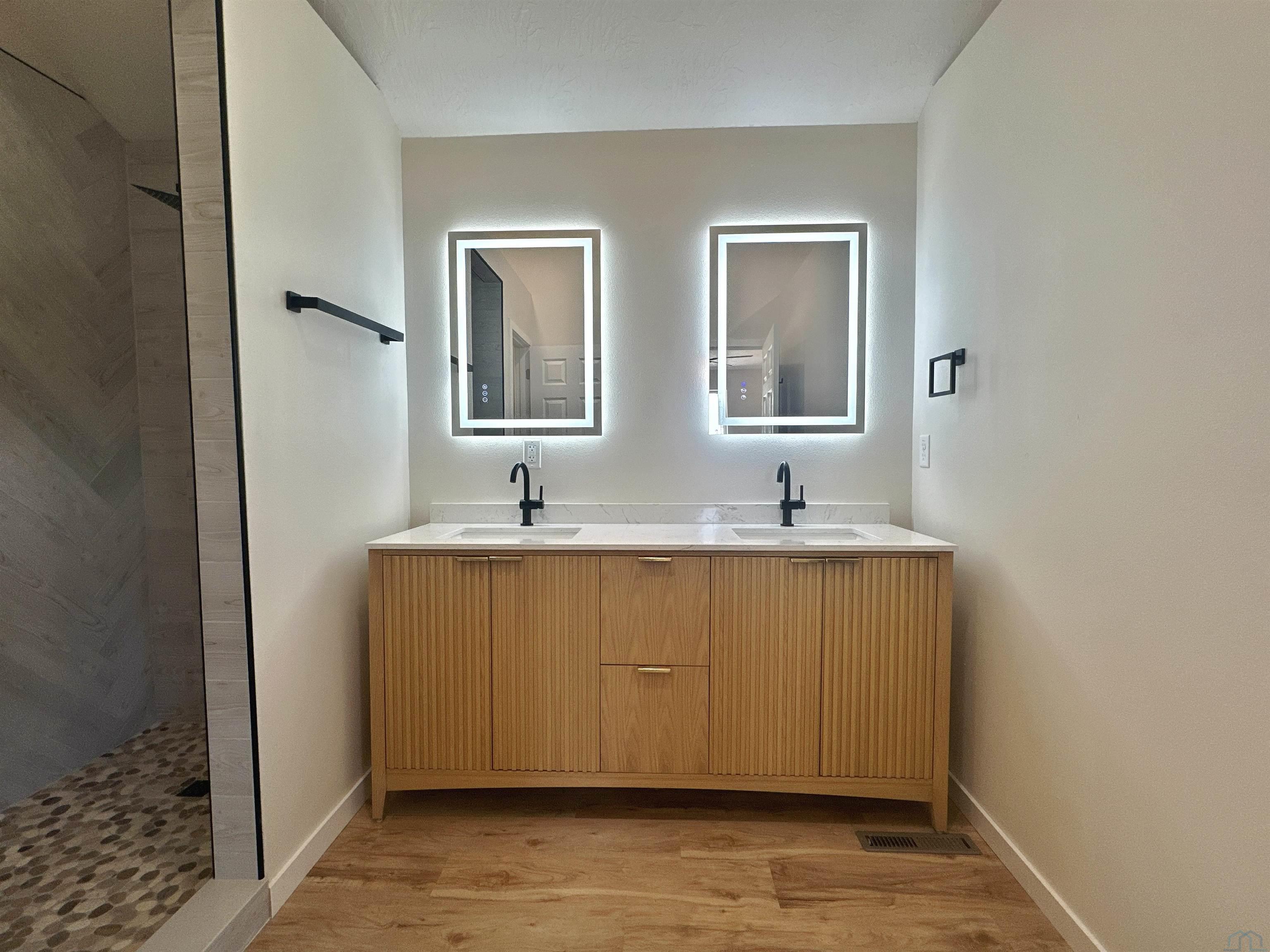 MLS #833552
