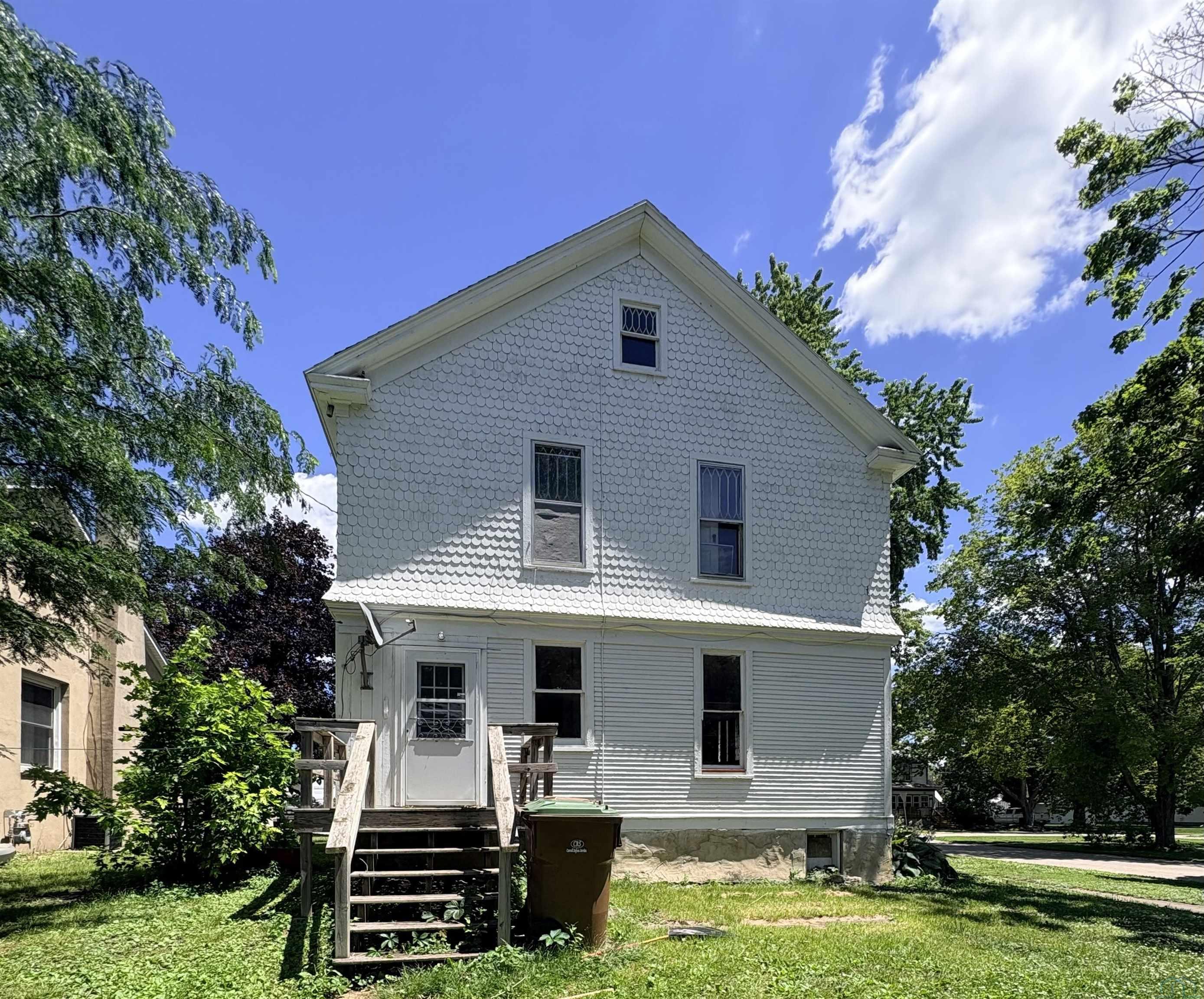 MLS #833556