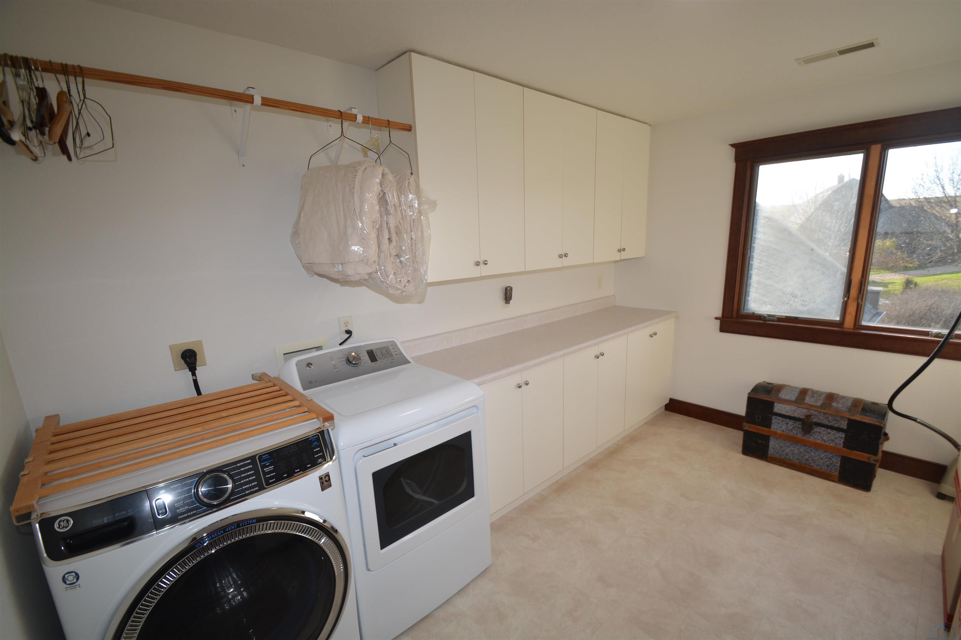 MLS #833558