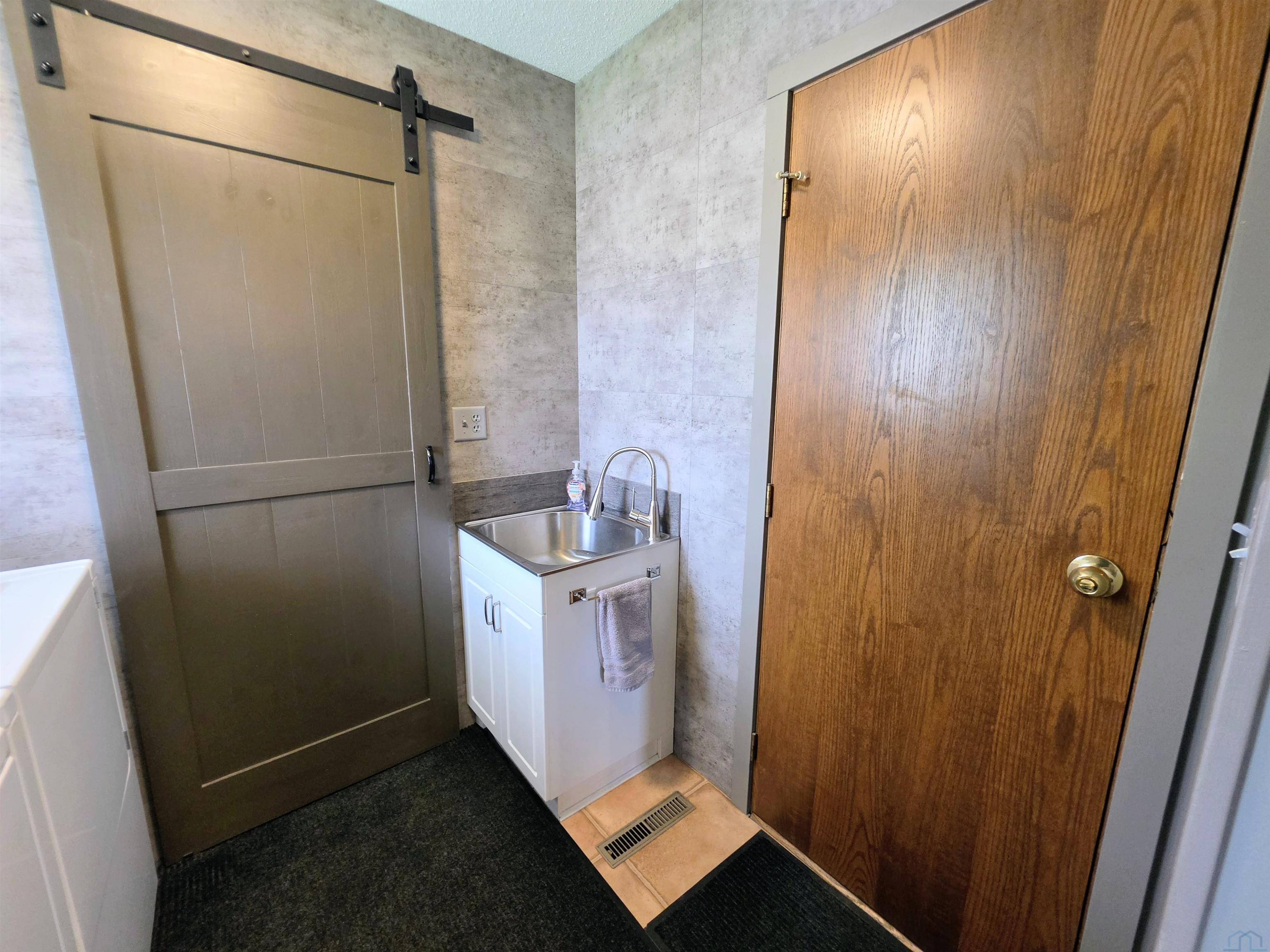 MLS #833560