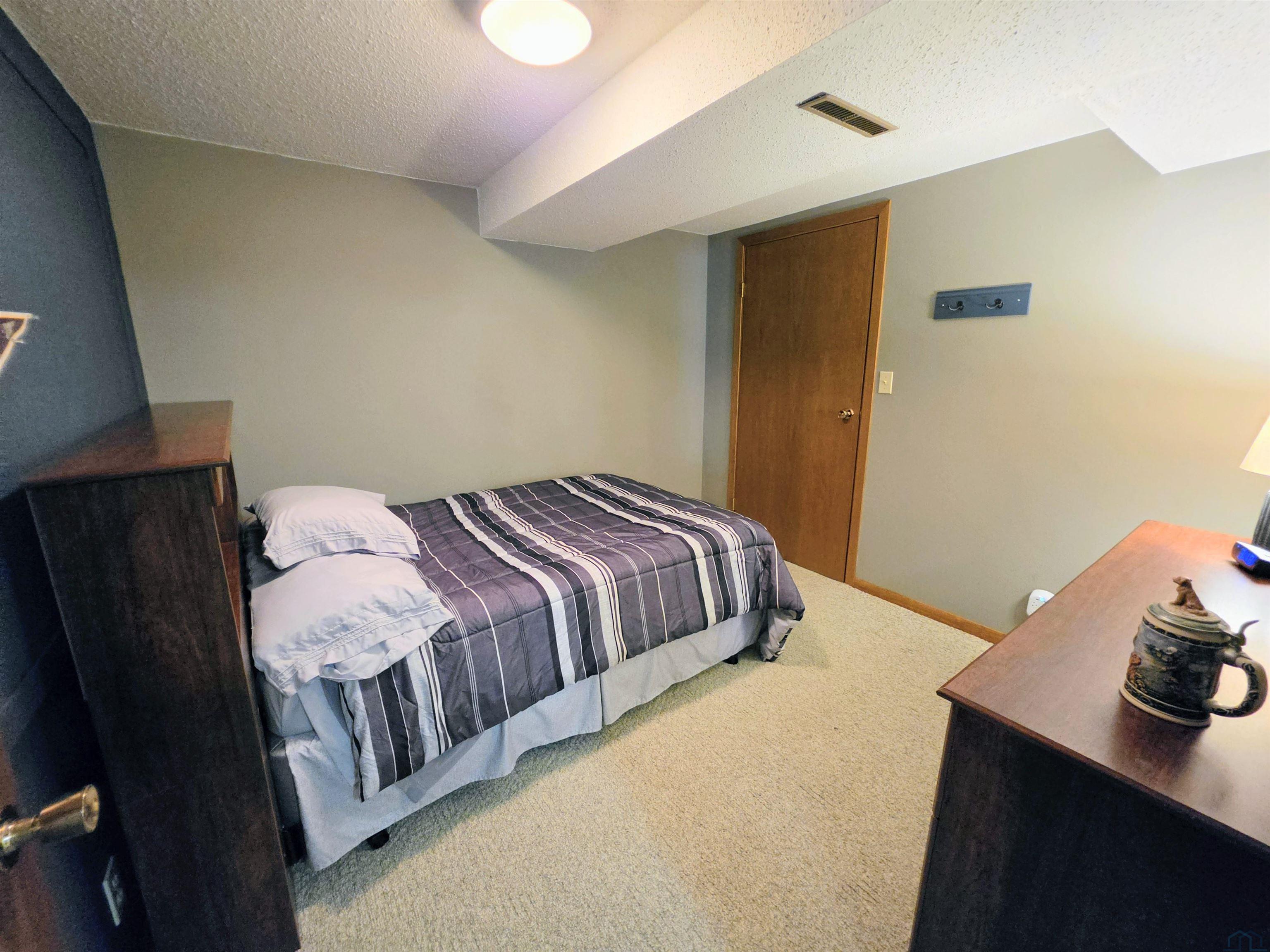 MLS #833560