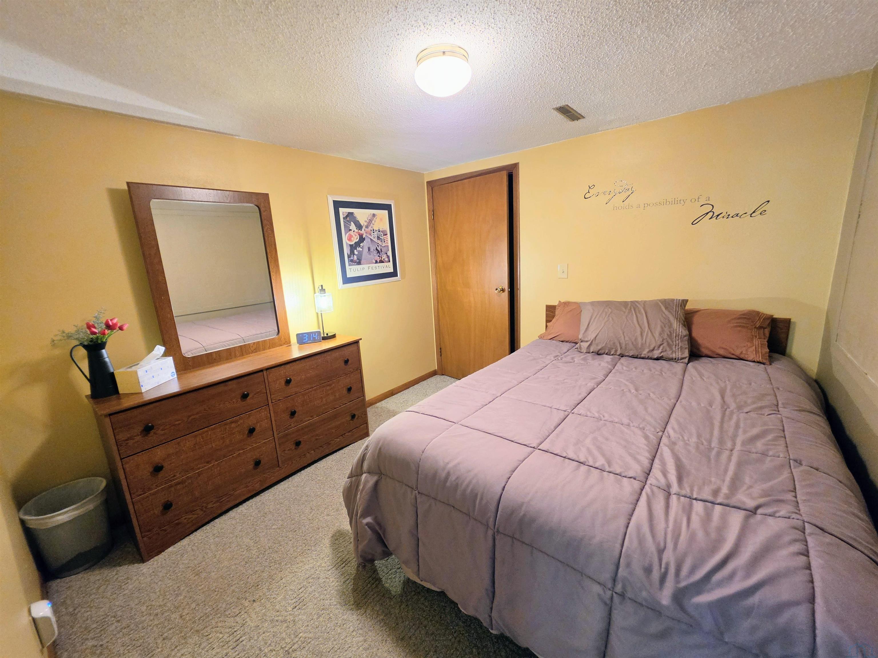 MLS #833560
