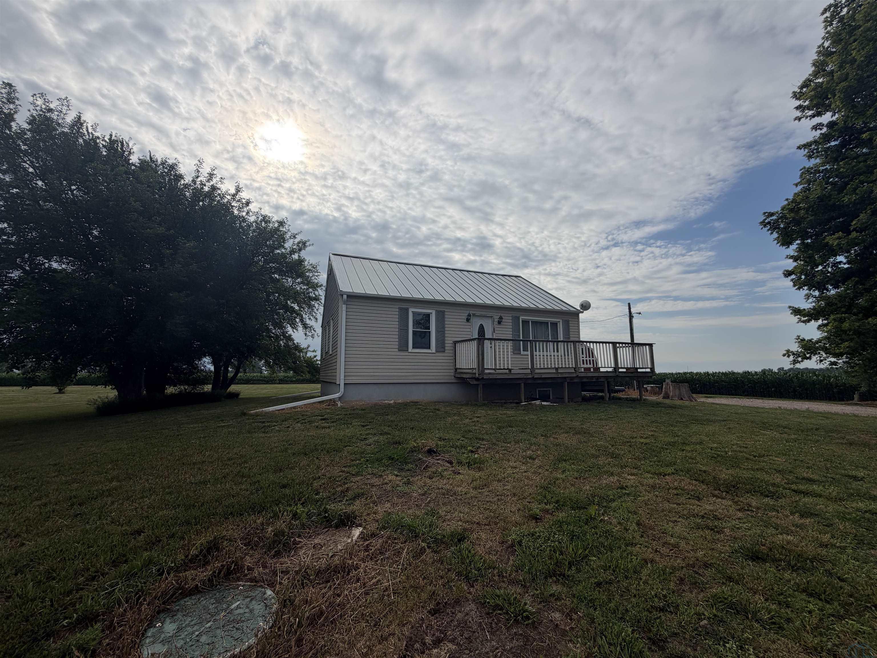 3070 Cass Ave, Salix, IA 51052 