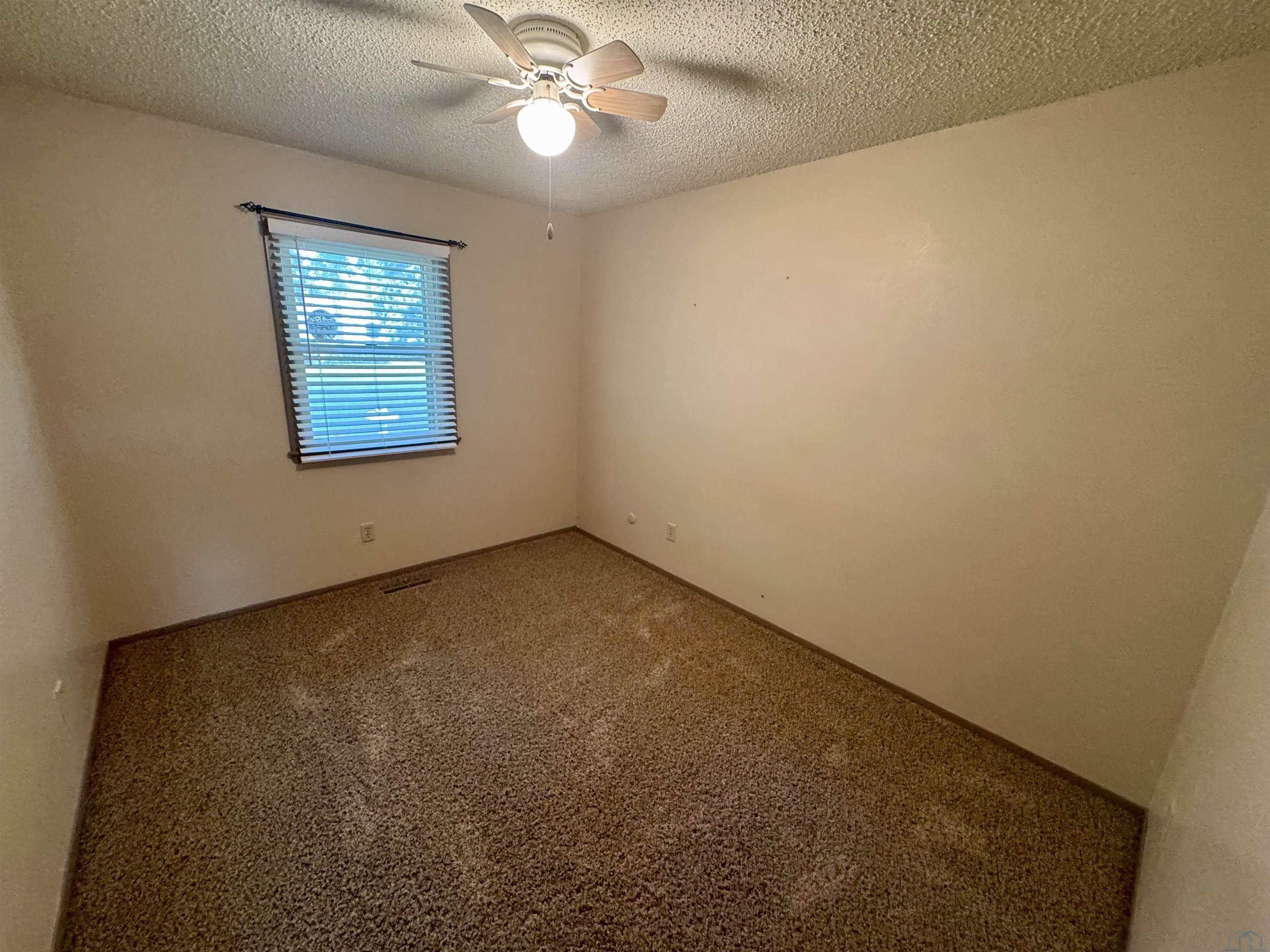 MLS #833566