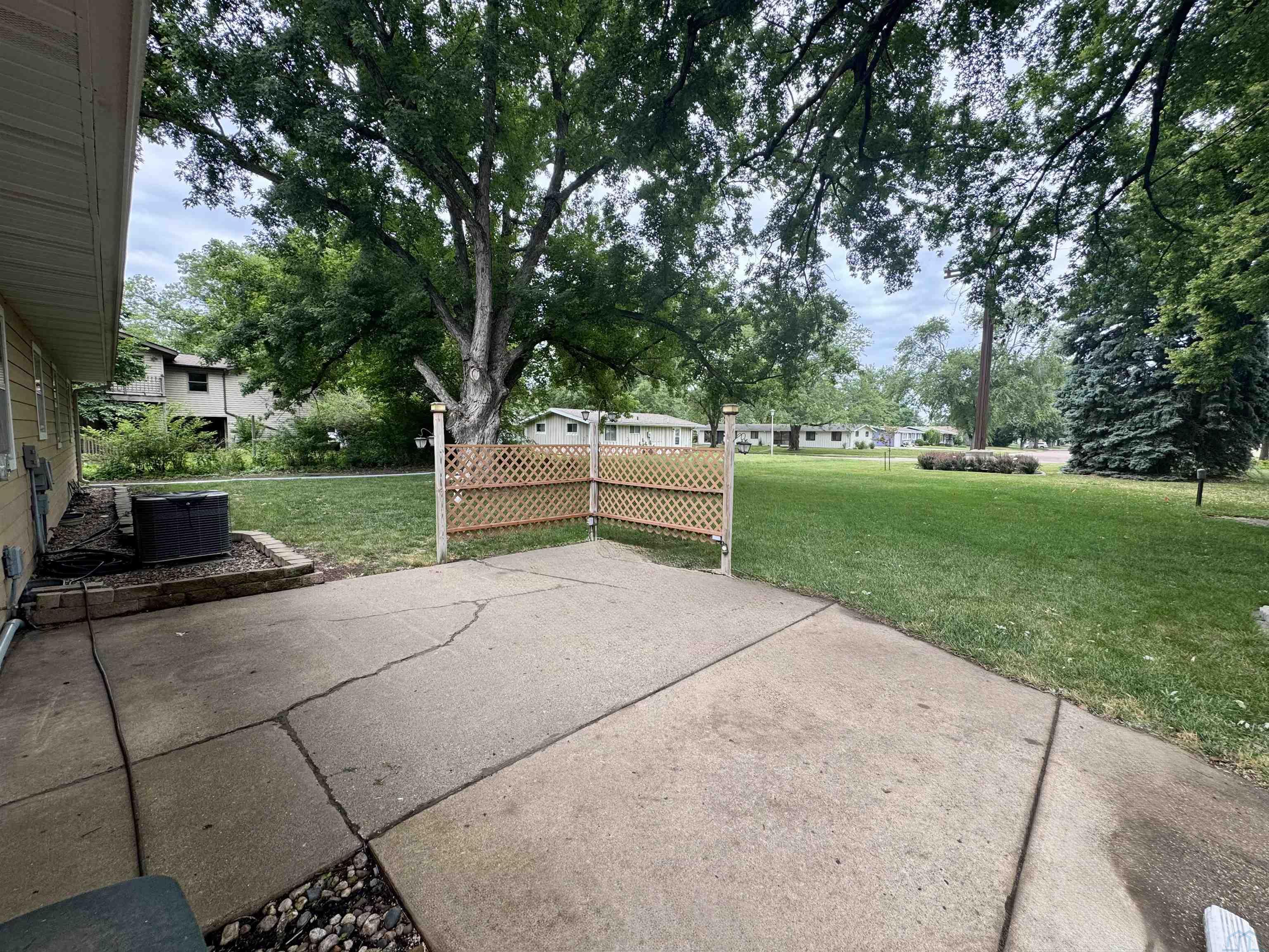 MLS #833566